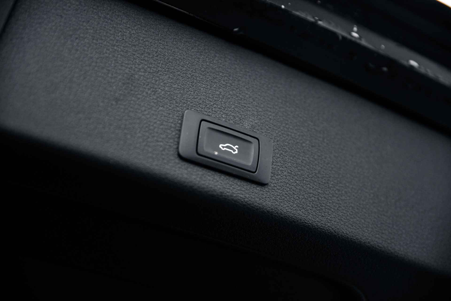 Audi e-tron 55 quattro S edition 95 kWh | Luchtvering | Achteruitrijcamera | - 29/71