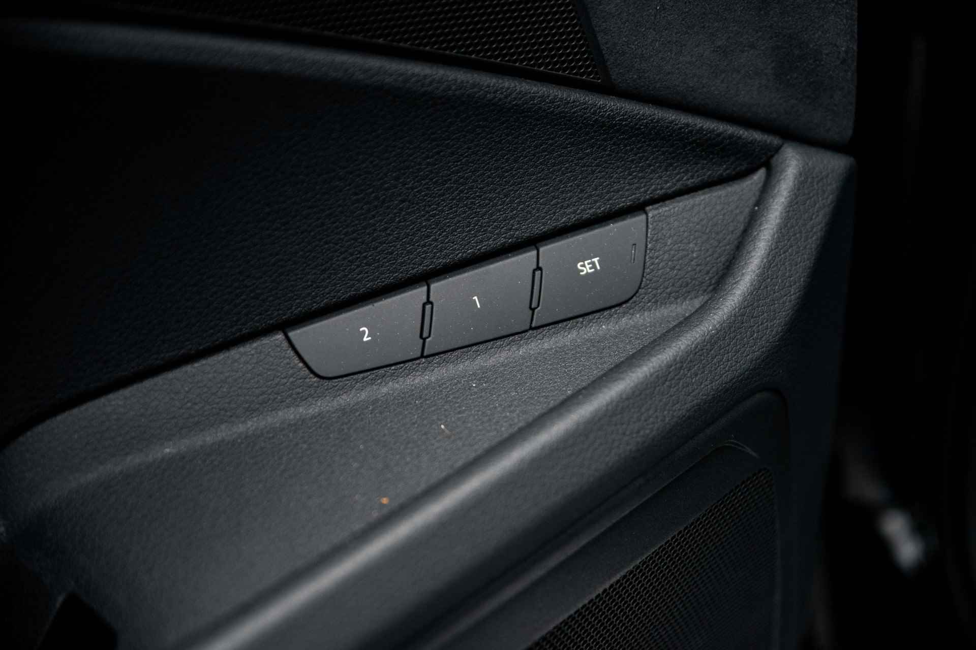 Audi e-tron 55 quattro S edition 95 kWh | Luchtvering | Achteruitrijcamera | - 33/71