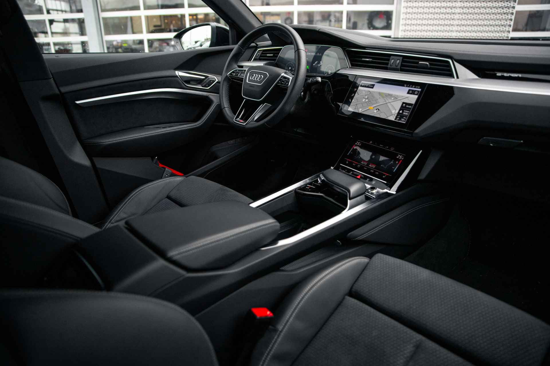 Audi e-tron 55 quattro S edition 95 kWh | Luchtvering | Achteruitrijcamera | - 44/71