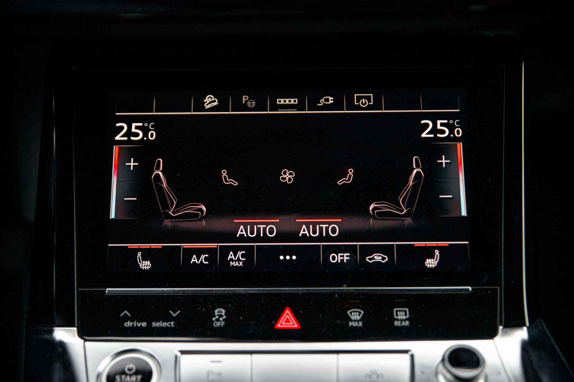 Audi e-tron 55 quattro S edition 95 kWh | Luchtvering | Achteruitrijcamera | - 46/71