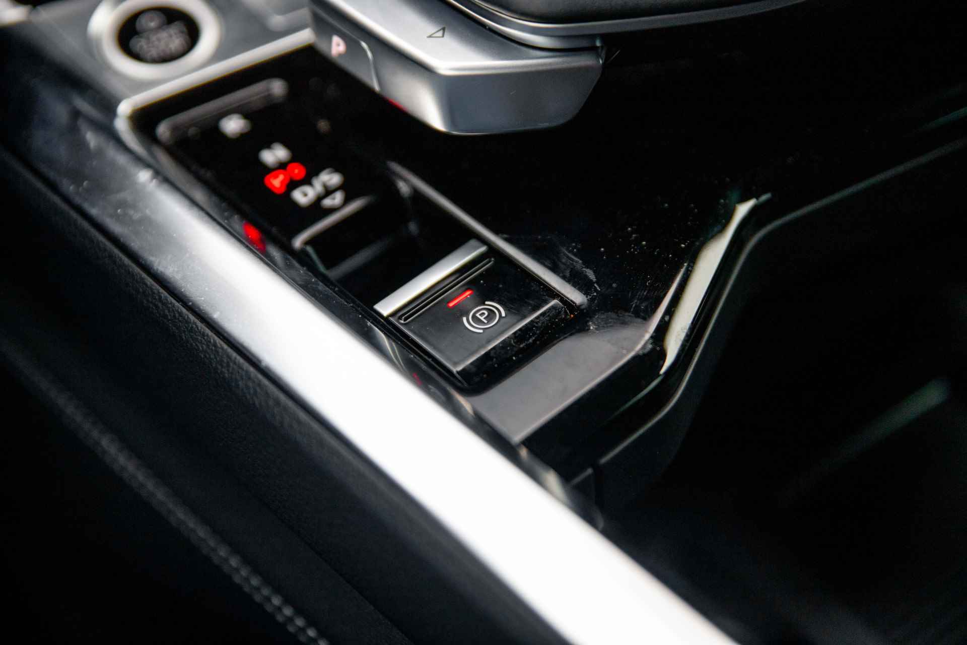 Audi e-tron 55 quattro S edition 95 kWh | Luchtvering | Achteruitrijcamera | - 49/71