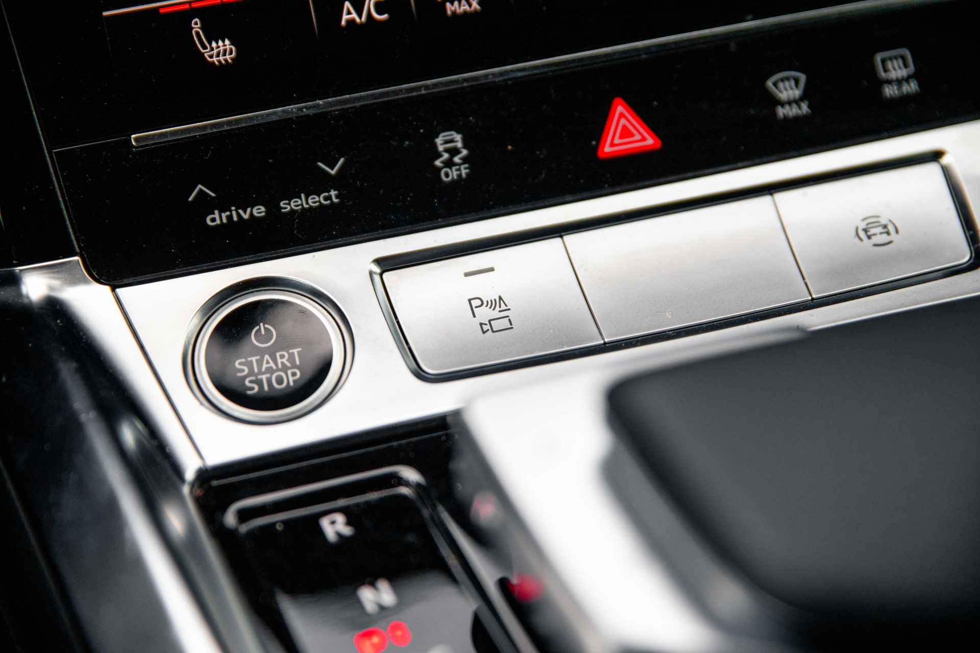 Audi e-tron 55 quattro S edition 95 kWh | Luchtvering | Achteruitrijcamera | - 51/71