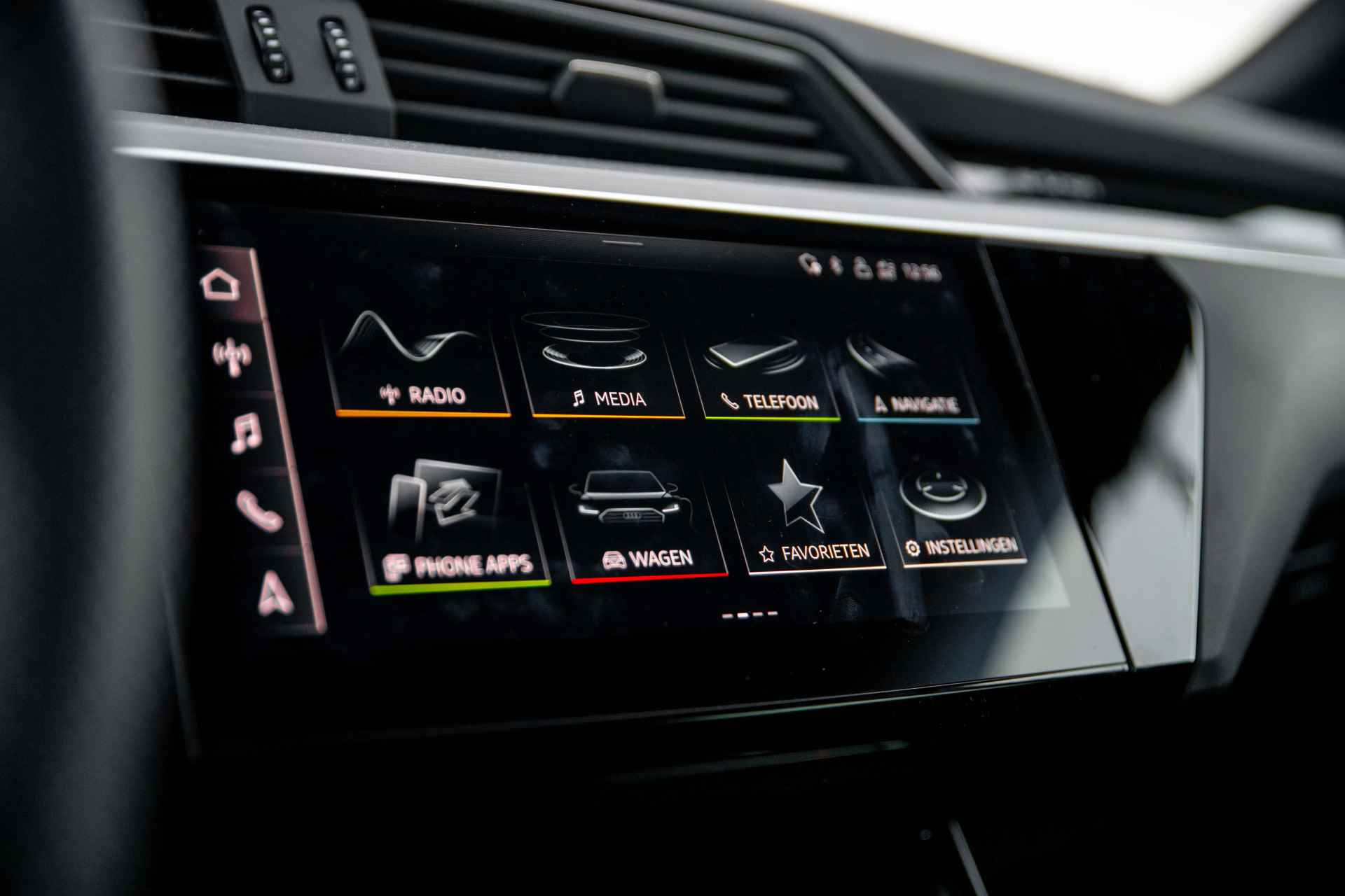 Audi e-tron 55 quattro S edition 95 kWh | Luchtvering | Achteruitrijcamera | - 59/71