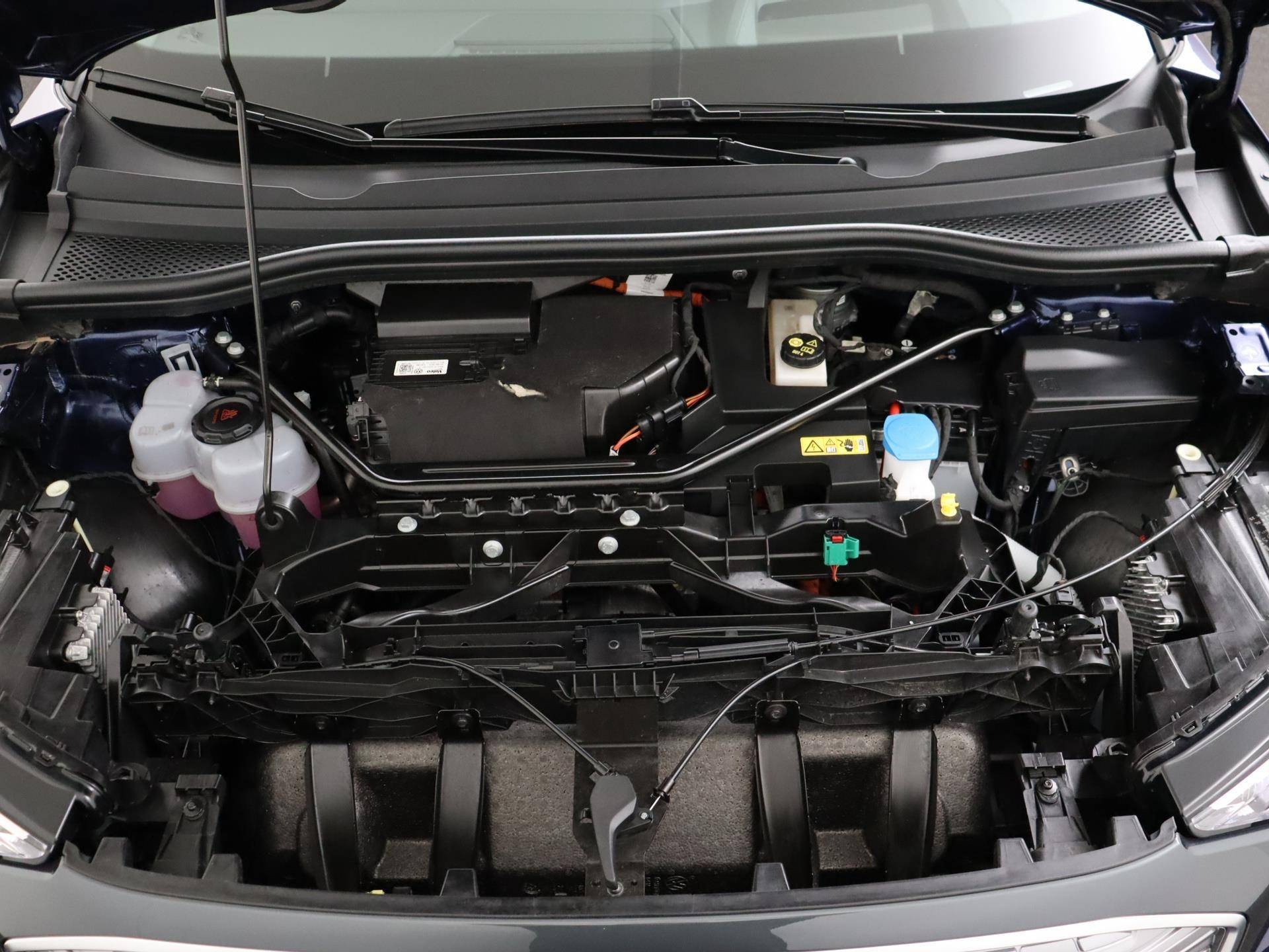 Audi Q4 Sportback e-tron 40 Advanced edition 77 kWh 204 PK | Demo | Navigatie | Camera | Parkeersensoren | Stoelverwarming | Dodehoek sensor | Adaptive cruise control  3-Zone Climate Control | LED | - 8/40
