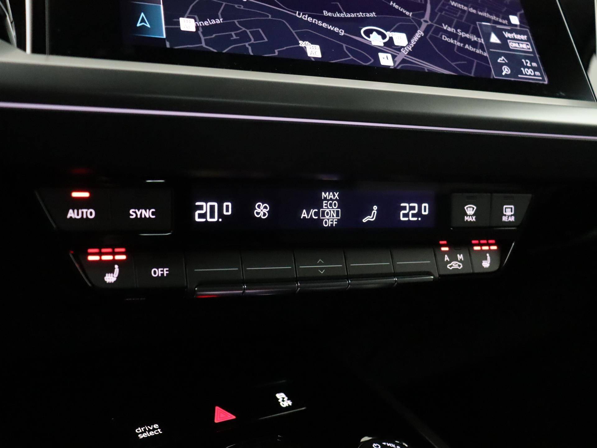 Audi Q4 Sportback e-tron 40 Advanced edition 77 kWh 204 PK | Demo | Navigatie | Camera | Parkeersensoren | Stoelverwarming | Dodehoek sensor | Adaptive cruise control  3-Zone Climate Control | LED | - 16/40
