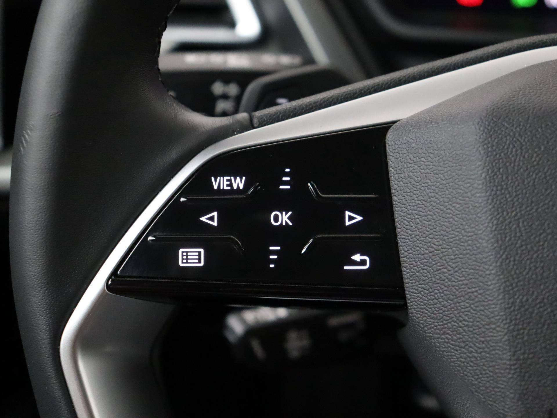 Audi Q4 Sportback e-tron 40 Advanced edition 77 kWh 204 PK | Demo | Navigatie | Camera | Parkeersensoren | Stoelverwarming | Dodehoek sensor | Adaptive cruise control  3-Zone Climate Control | LED | - 18/40