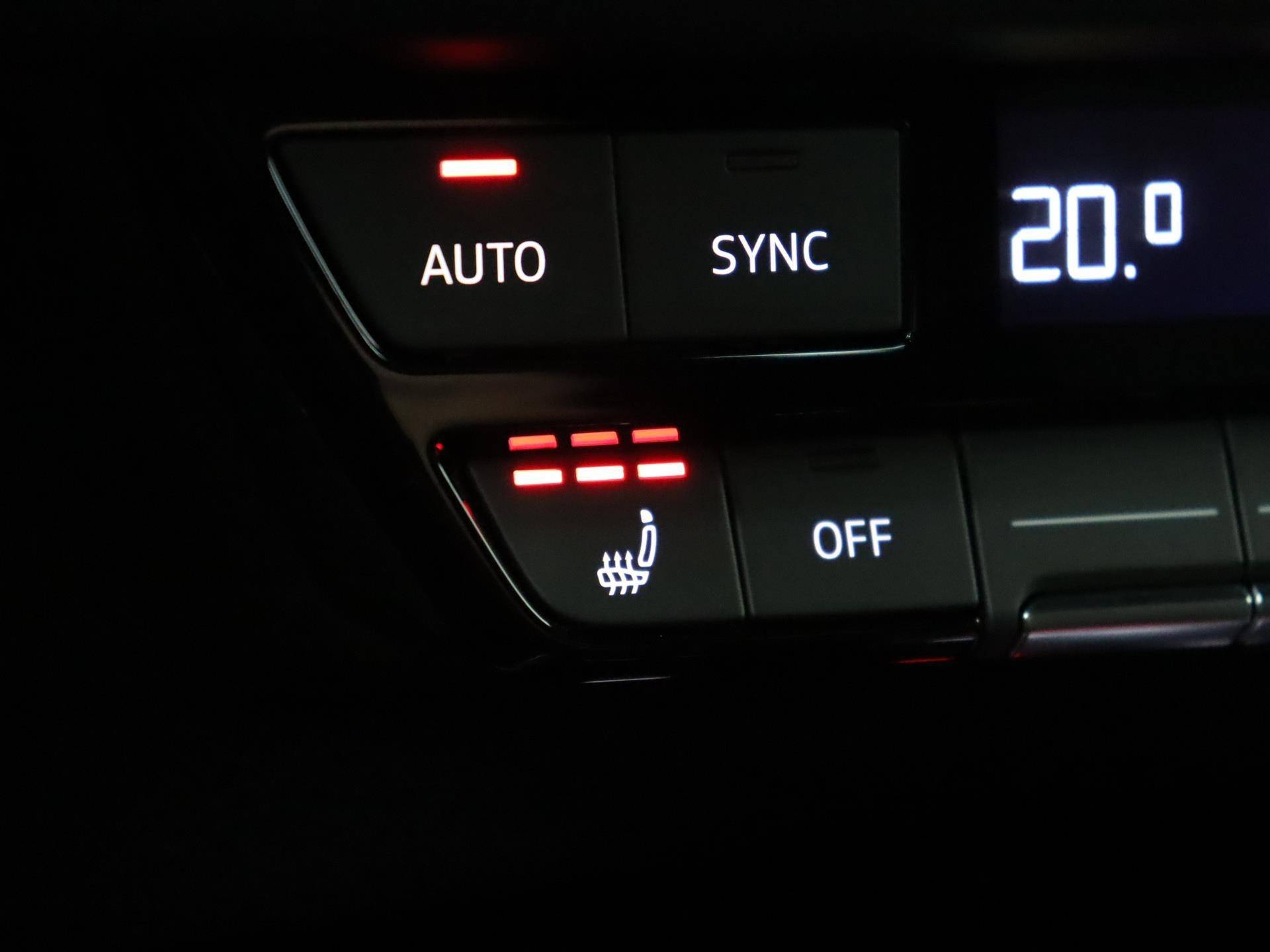 Audi Q4 Sportback e-tron 40 Advanced edition 77 kWh 204 PK | Demo | Navigatie | Camera | Parkeersensoren | Stoelverwarming | Dodehoek sensor | Adaptive cruise control  3-Zone Climate Control | LED | - 33/40