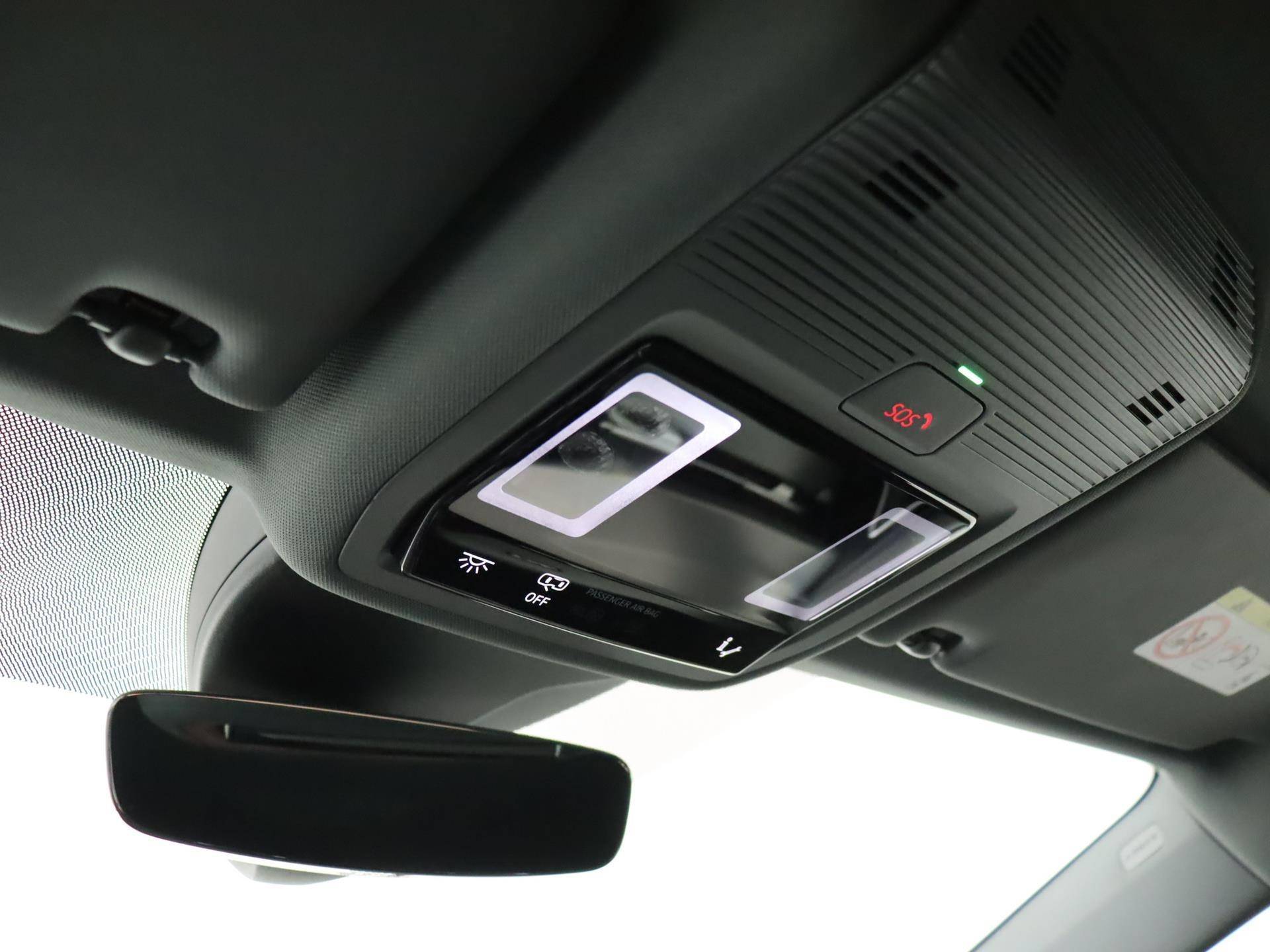Audi Q4 Sportback e-tron 40 Advanced edition 77 kWh 204 PK | Demo | Navigatie | Camera | Parkeersensoren | Stoelverwarming | Dodehoek sensor | Adaptive cruise control  3-Zone Climate Control | LED | - 35/40
