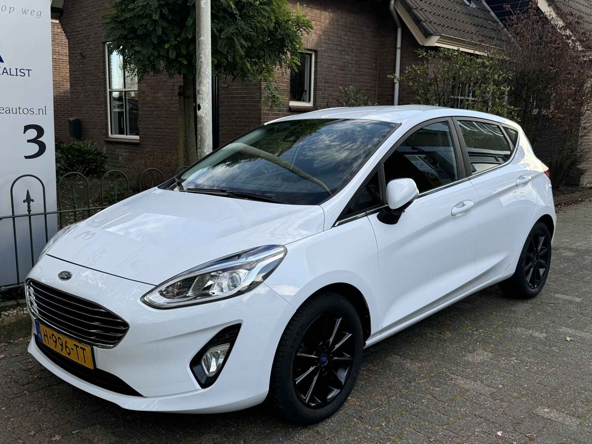 Ford Fiesta 1.5 TDCi Titanium Airco/5-Deurs/Navigatie/Lichtmetalen velgen - 4/48