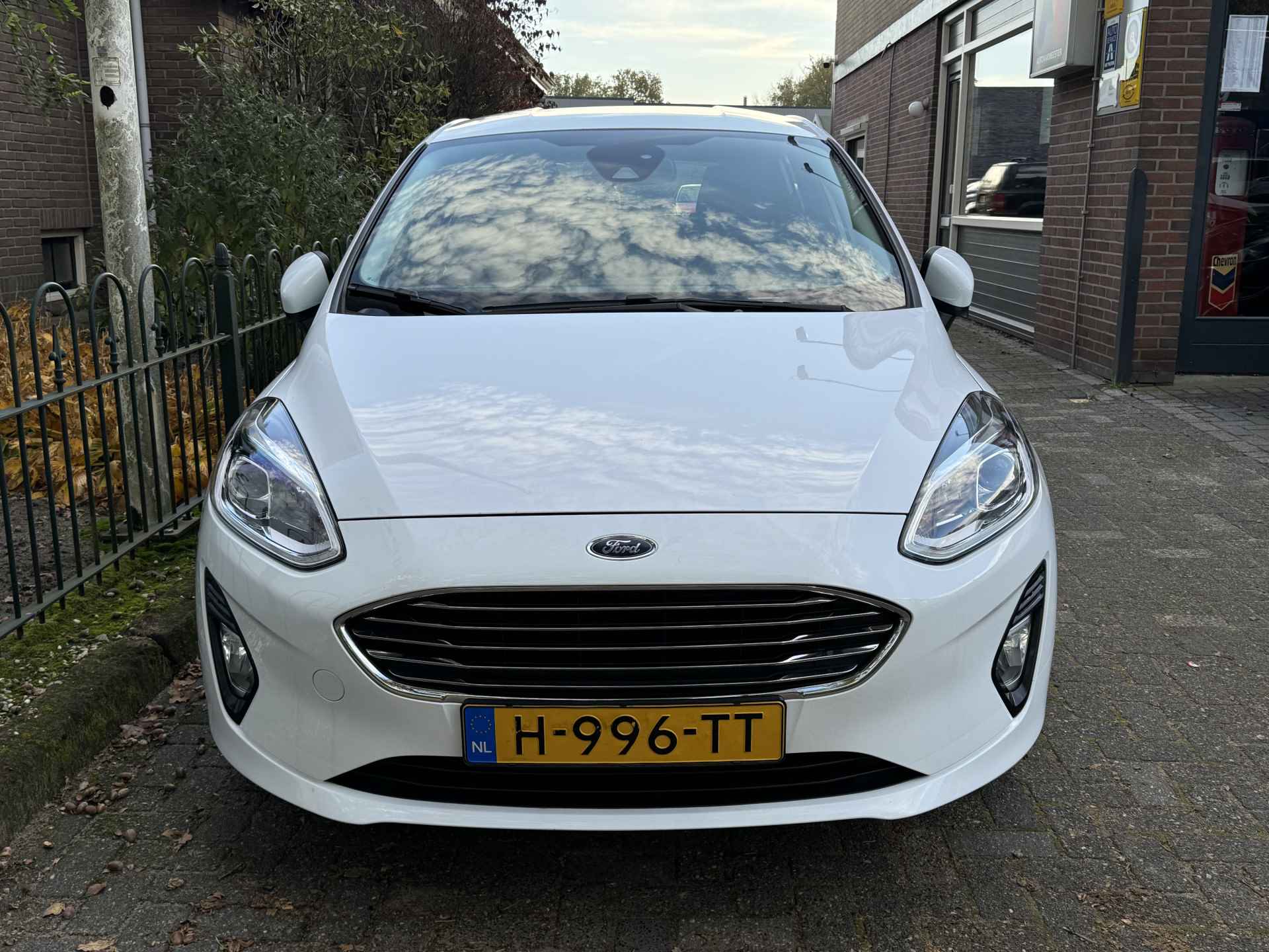 Ford Fiesta 1.5 TDCi Titanium Airco/5-Deurs/Navigatie/Lichtmetalen velgen - 5/48