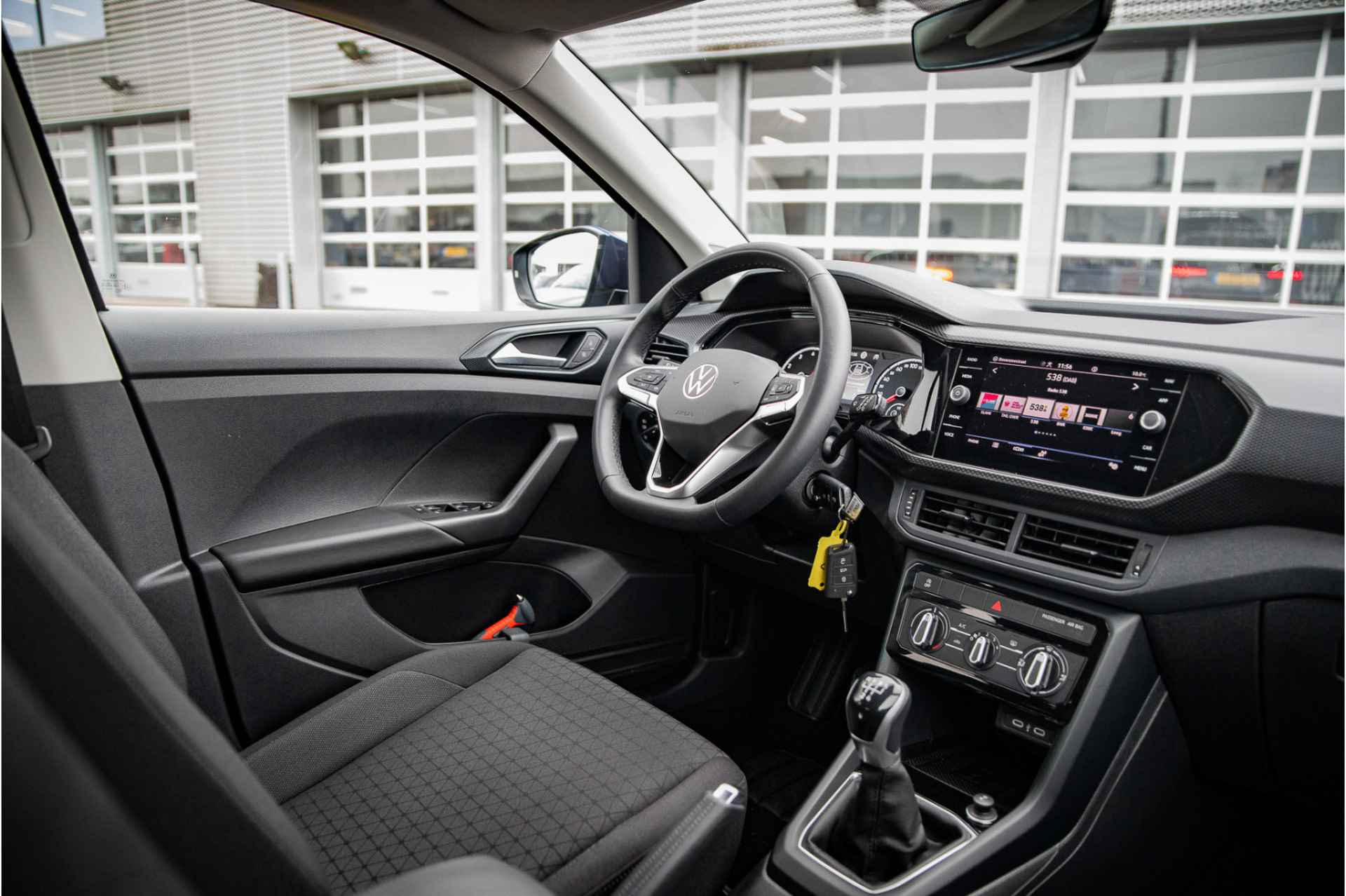 Volkswagen T-Cross 1.0 TSI Life | Carplay | Adapt.Cruise | Airconditioning - 10/29