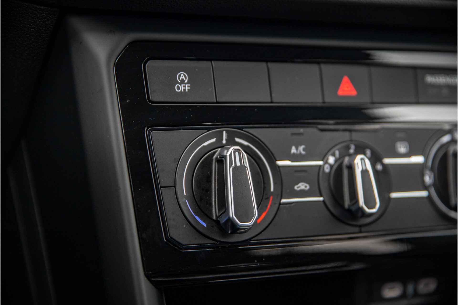Volkswagen T-Cross 1.0 TSI Life | Carplay | Adapt.Cruise | Airconditioning - 23/29
