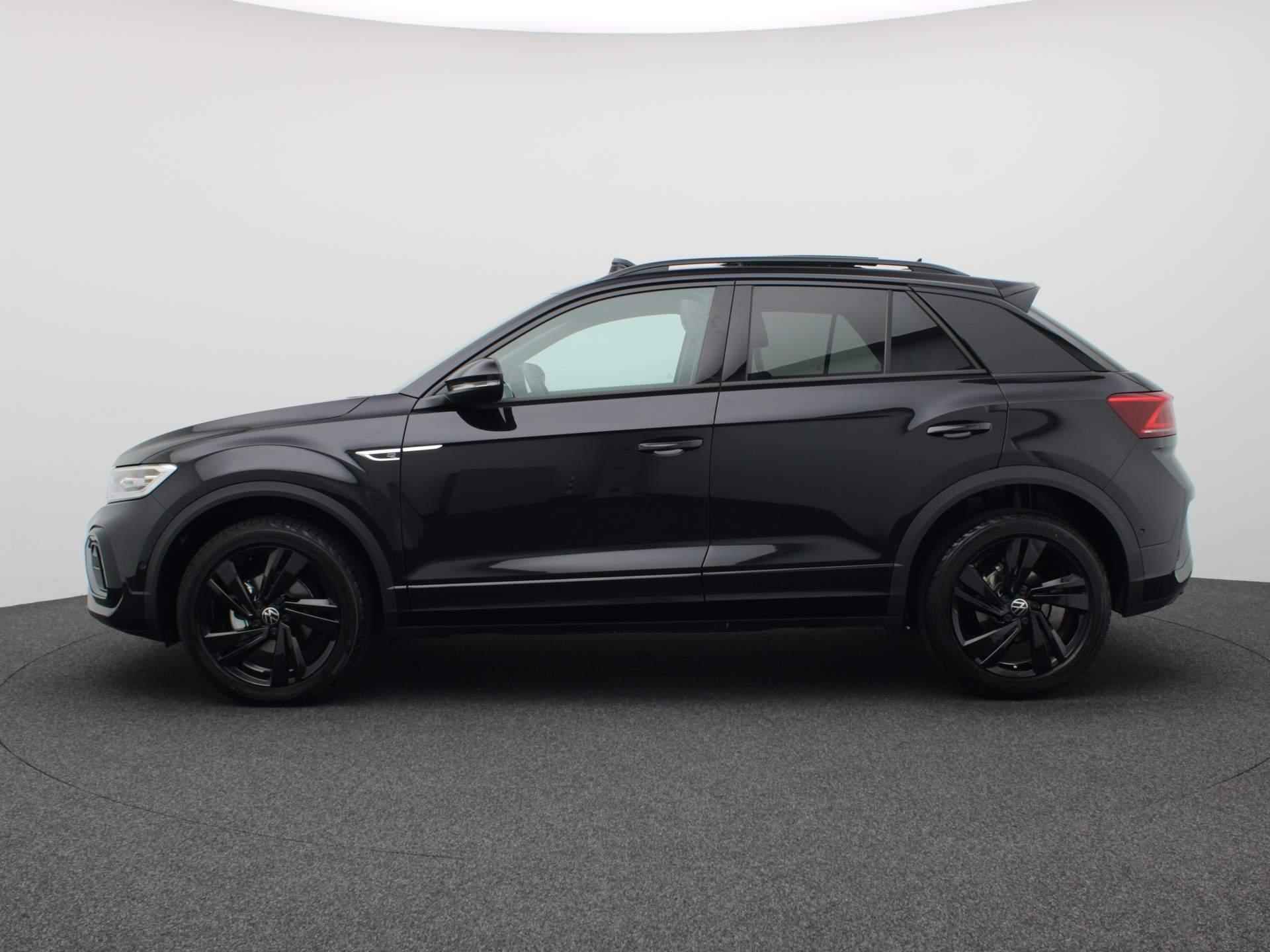 Volkswagen T-Roc 1.5 TSI R-Line Business 150PK DSG Black Style, LED-Matrix, keyless entry & start, pano-schuifdak, achteruitrijcamera, Travel Assist, 18" LM Velgen - 2/49