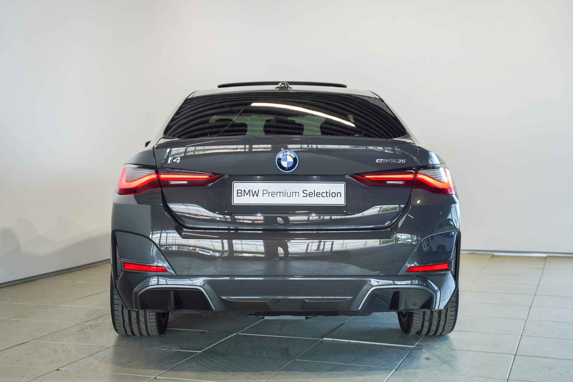 BMW i4 eDrive35 High Executive M Sportpakket - 9/29