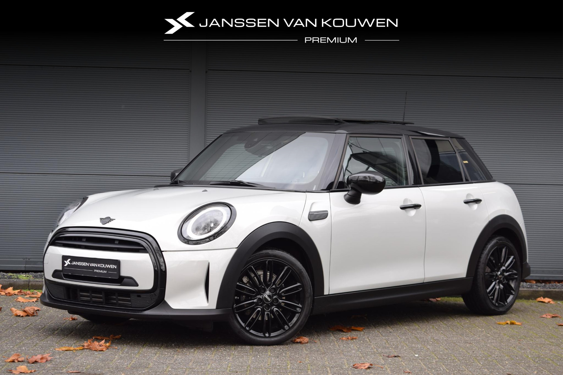 Mini Mini 1.5 Cooper Camden Plus Edition / Pano / Keyless / Apple Carplay