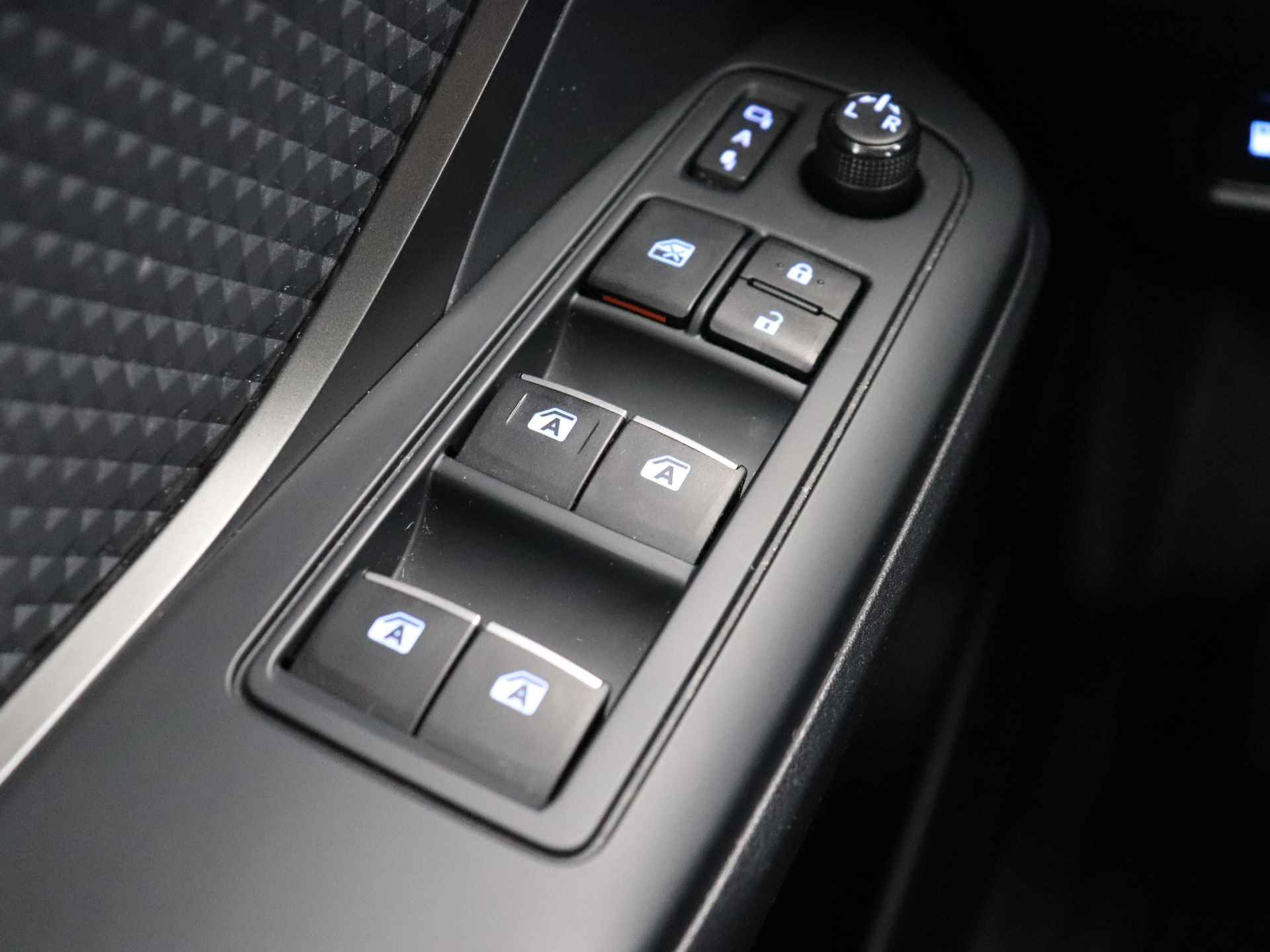 Toyota C-HR 1.8 Hybrid Dynamic Limited | Camera | Bluetooth | LM velgen | - 25/35