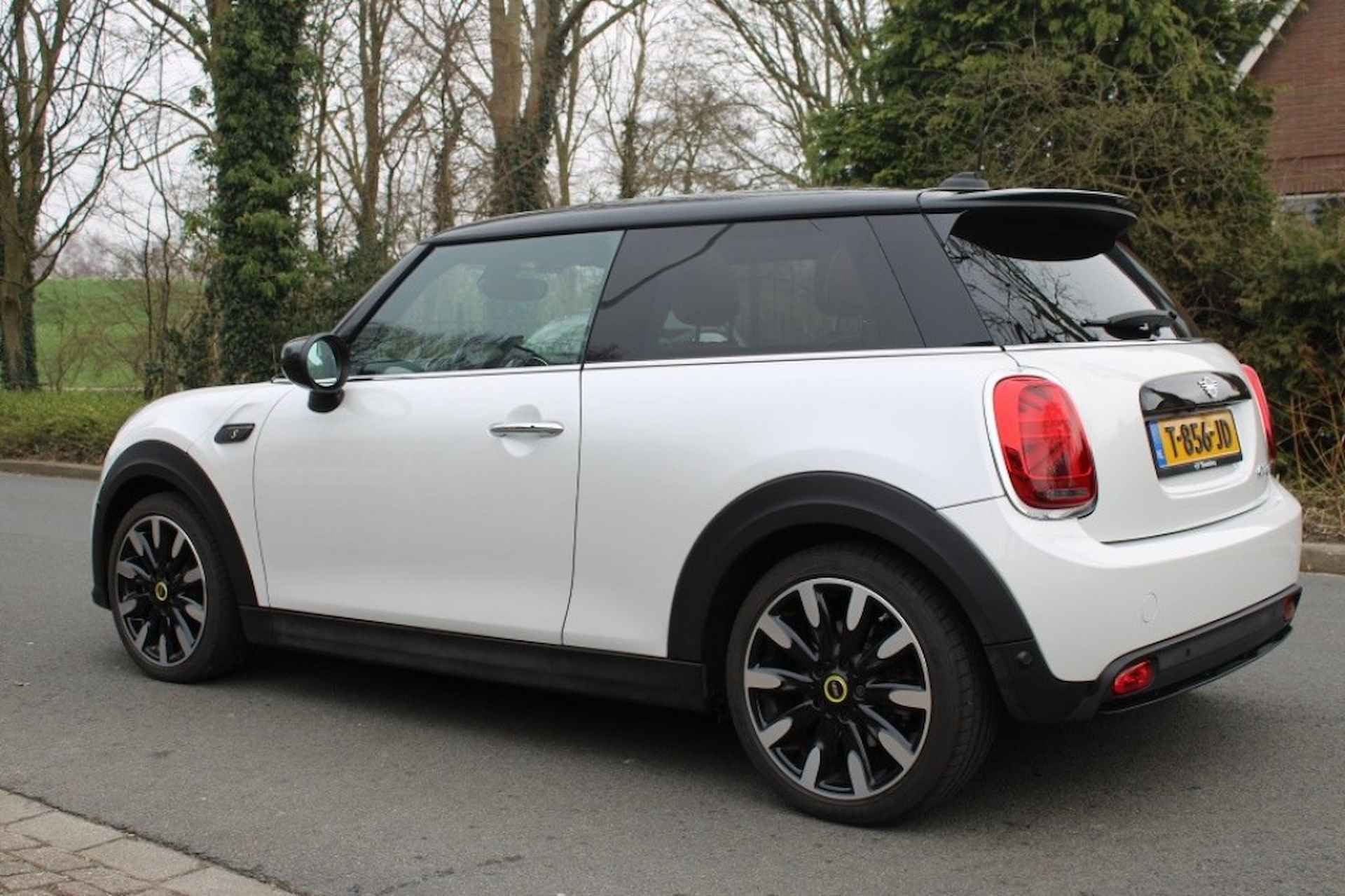 MINI Cooper Se Mini Mini Electric Camden Edition 33KWH - 3/23