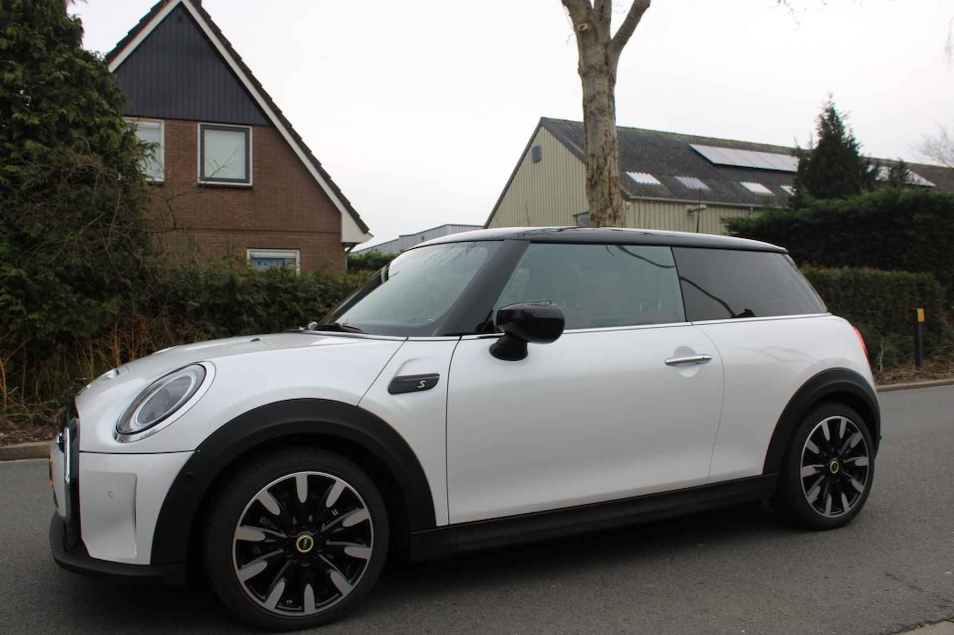 MINI Cooper Se Mini Mini Electric Camden Edition 33KWH - 4/23