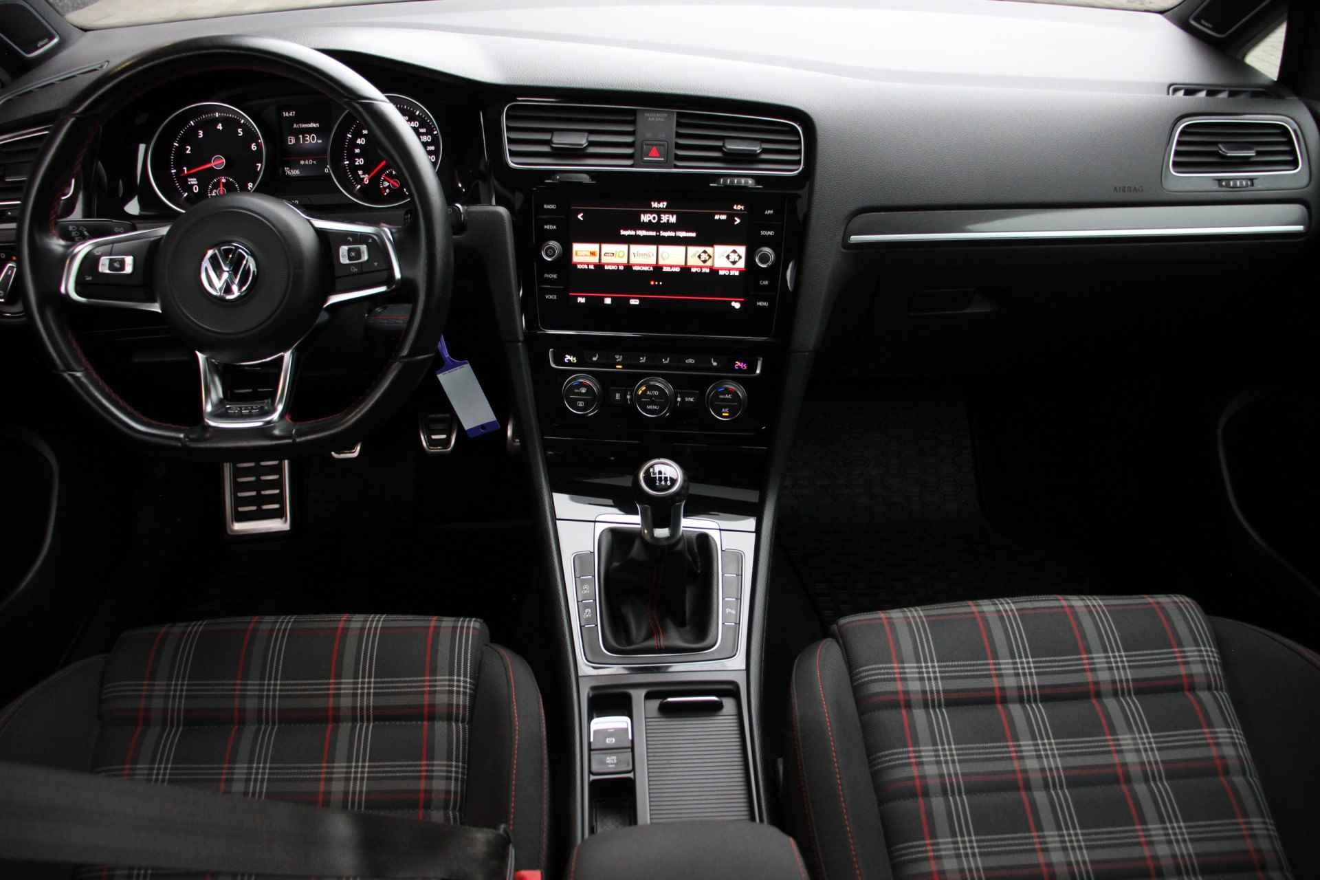 Volkswagen Golf 2.0 TSI GTI | Pano. | Dynaudio - 3/34