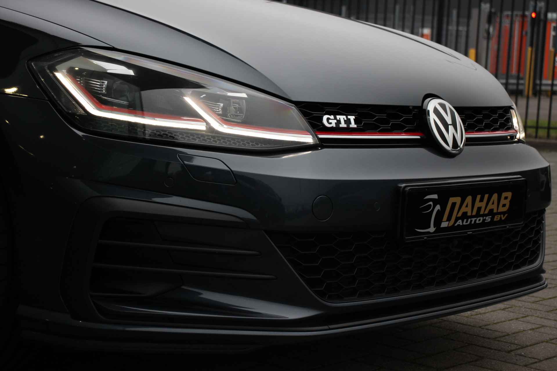 Volkswagen Golf 2.0 TSI GTI | Pano. | Dynaudio - 8/34