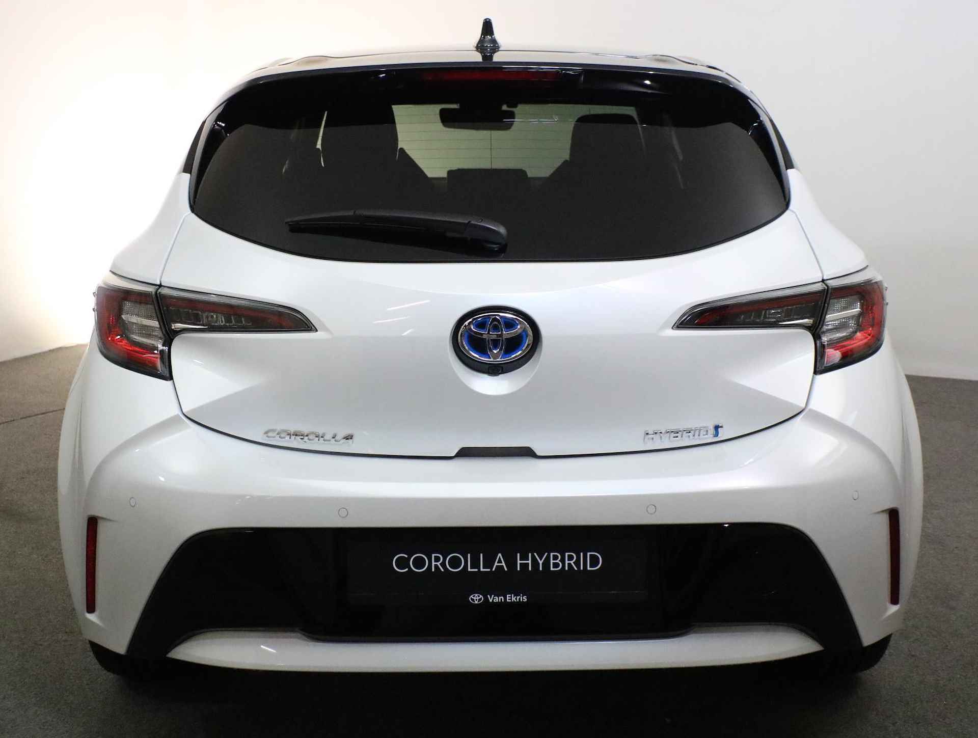 Toyota Corolla 1.8 Hybrid Executive | Bitone |Head Up | NAVI | Snel leverbaar | Inruilpremie 3000 euro | - 29/38