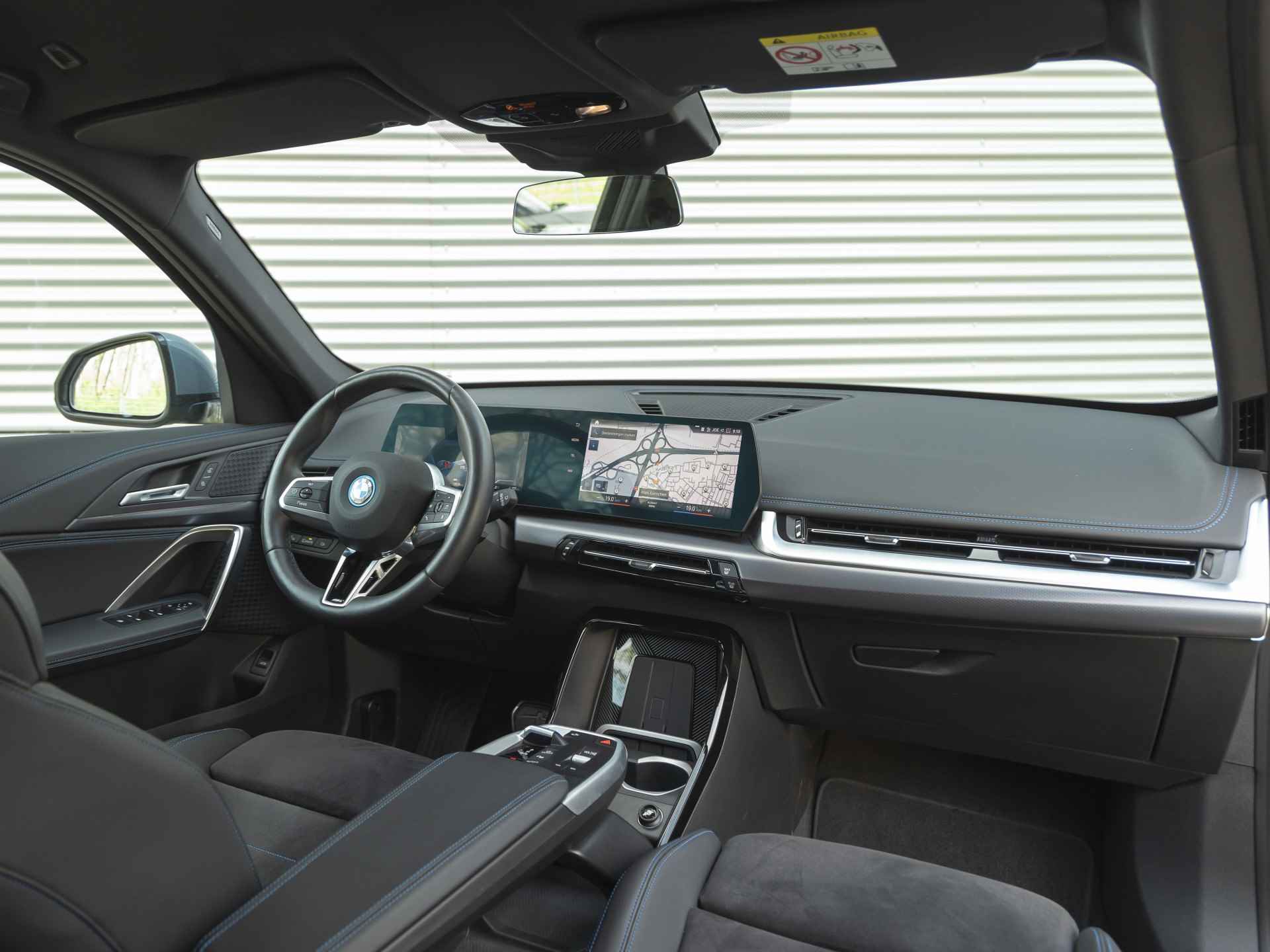 BMW iX1 xDrive30 M-Sport - Trekhaak - Driving Ass - Camera - Adapt. LED - 3/40
