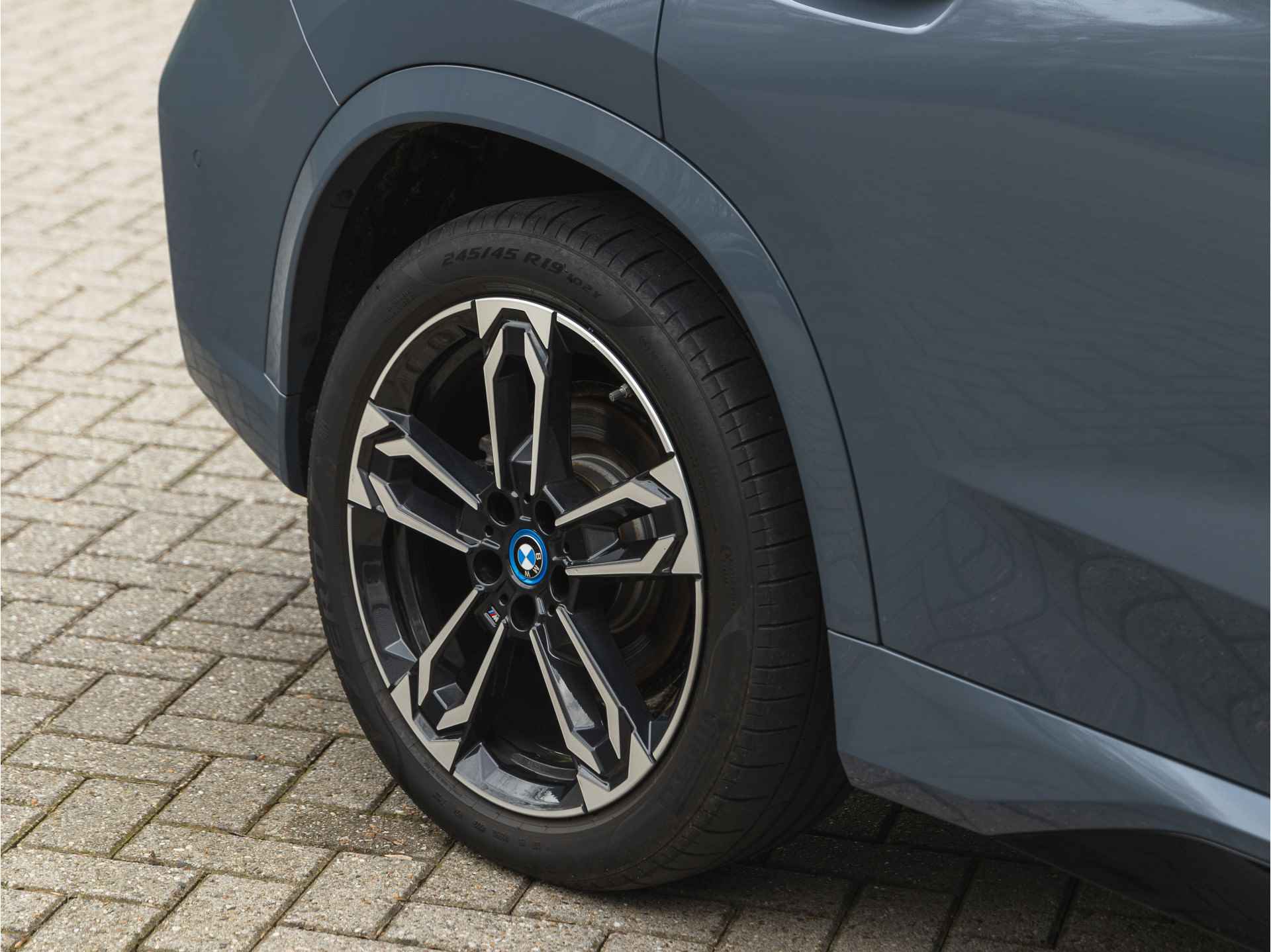 BMW iX1 xDrive30 M-Sport - Trekhaak - Driving Ass - Camera - Adapt. LED - 10/40