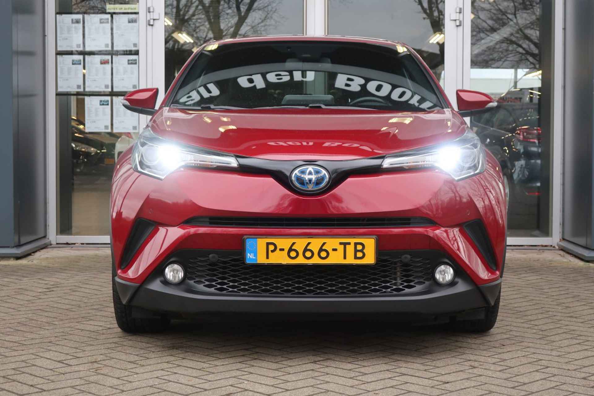 TOYOTA C-hr 1.8 HYBRID TEAM D, Afn. Trekhaak, Navi, Clima, PDC, etc. - 2/32