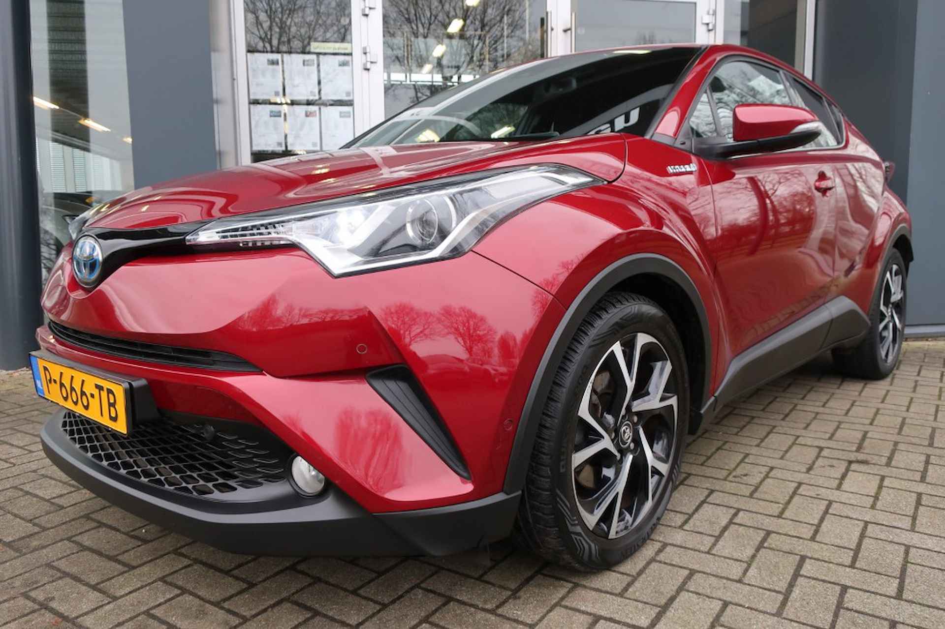 TOYOTA C-hr 1.8 HYBRID TEAM D, Afn. Trekhaak, Navi, Clima, PDC, etc. - 8/32