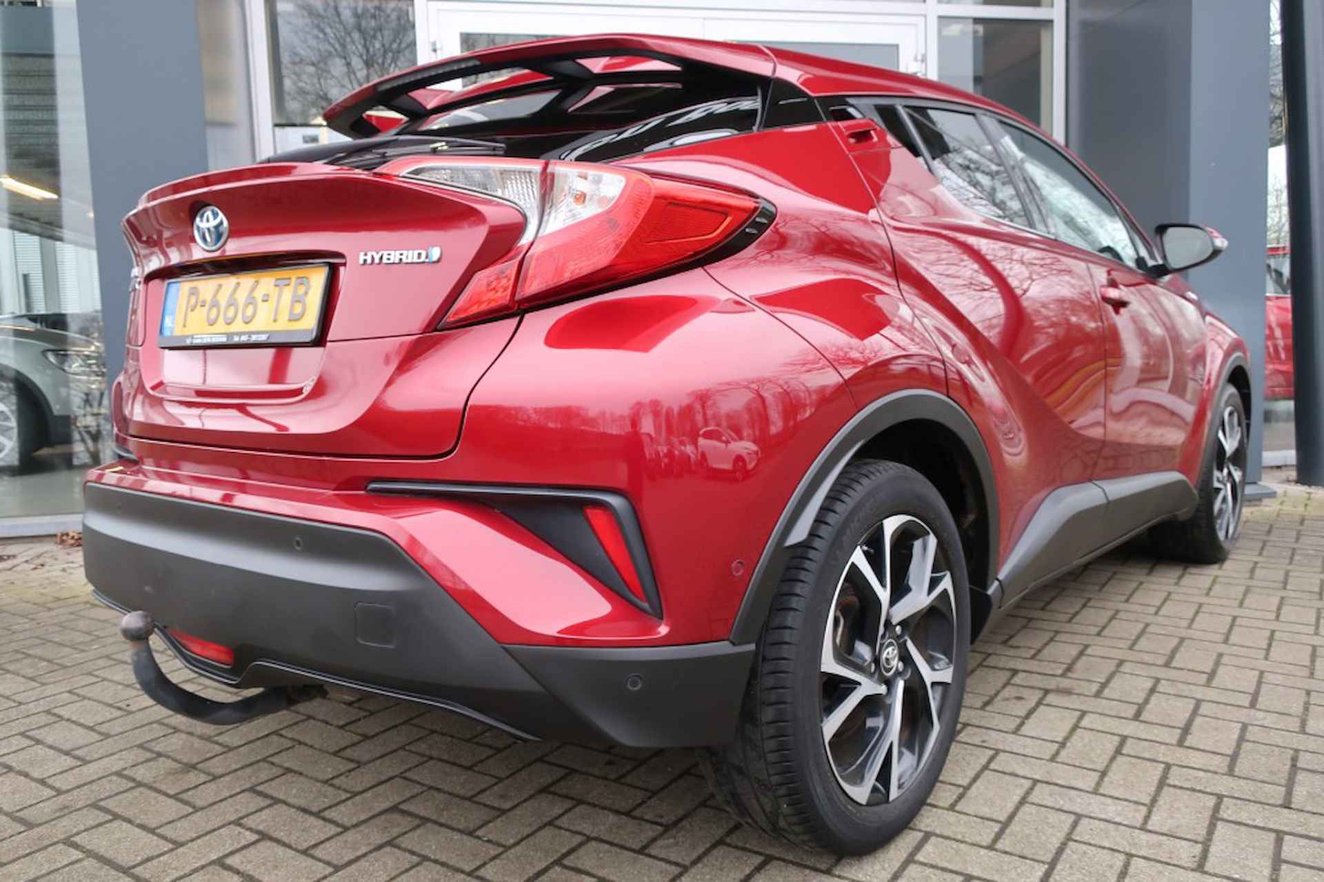 TOYOTA C-hr 1.8 HYBRID TEAM D, Afn. Trekhaak, Navi, Clima, PDC, etc. - 9/32