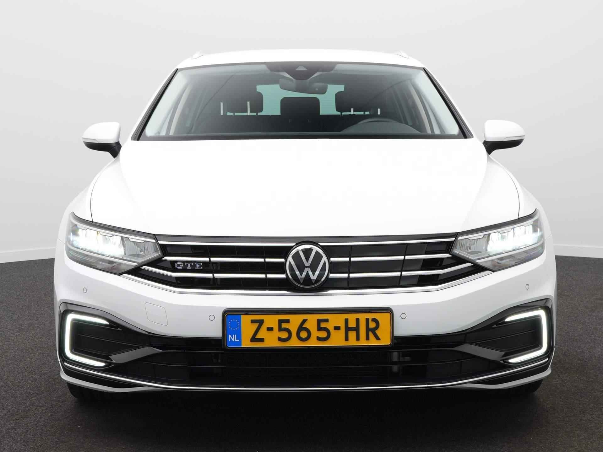 Volkswagen Passat Variant 1.4 TSI PHEV GTE Business Leer-Alcantara / Navigatie / Camera / Automaat - 2/53