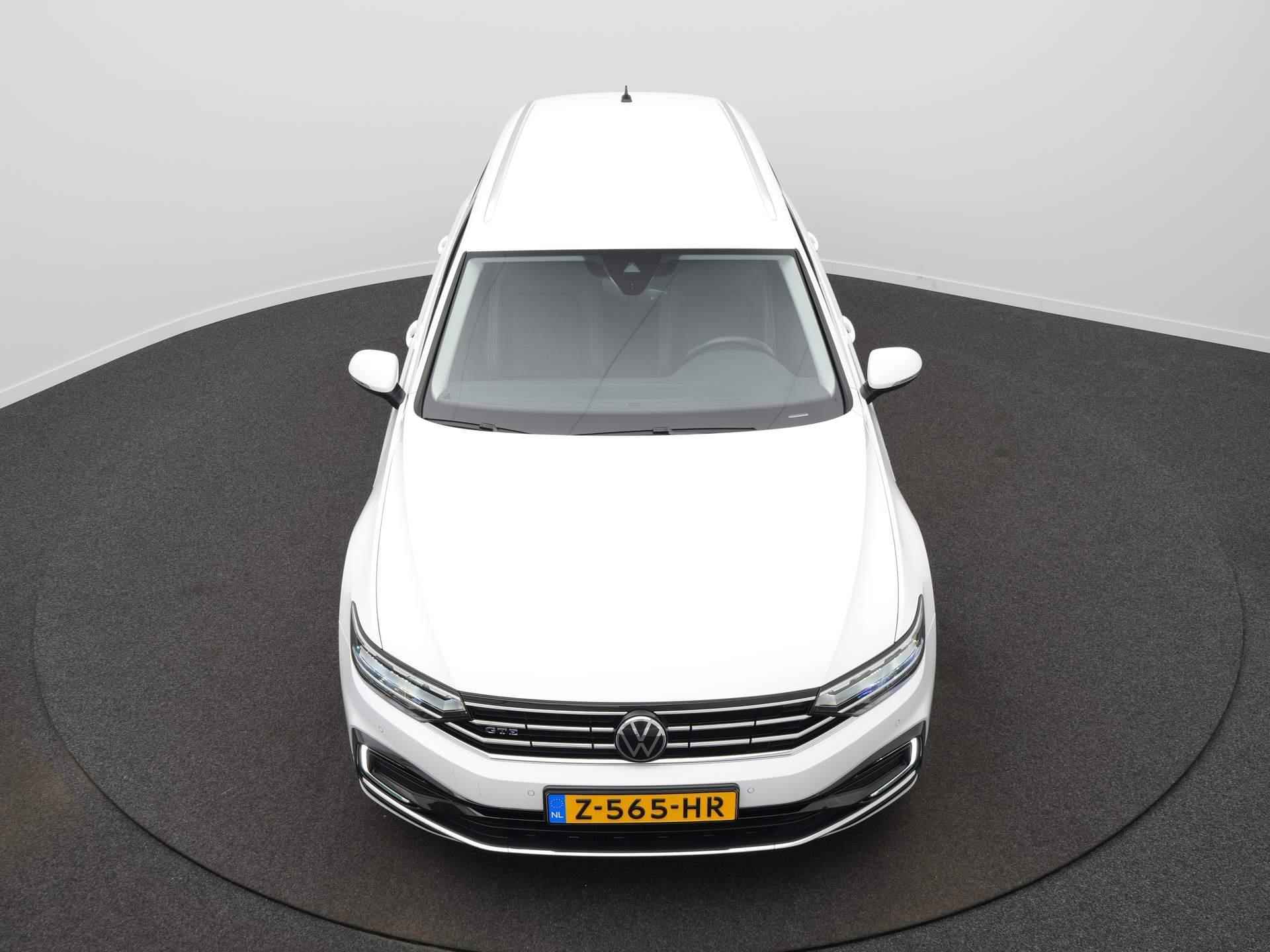 Volkswagen Passat Variant 1.4 TSI PHEV GTE Business Leer-Alcantara / Navigatie / Camera / Automaat - 11/53