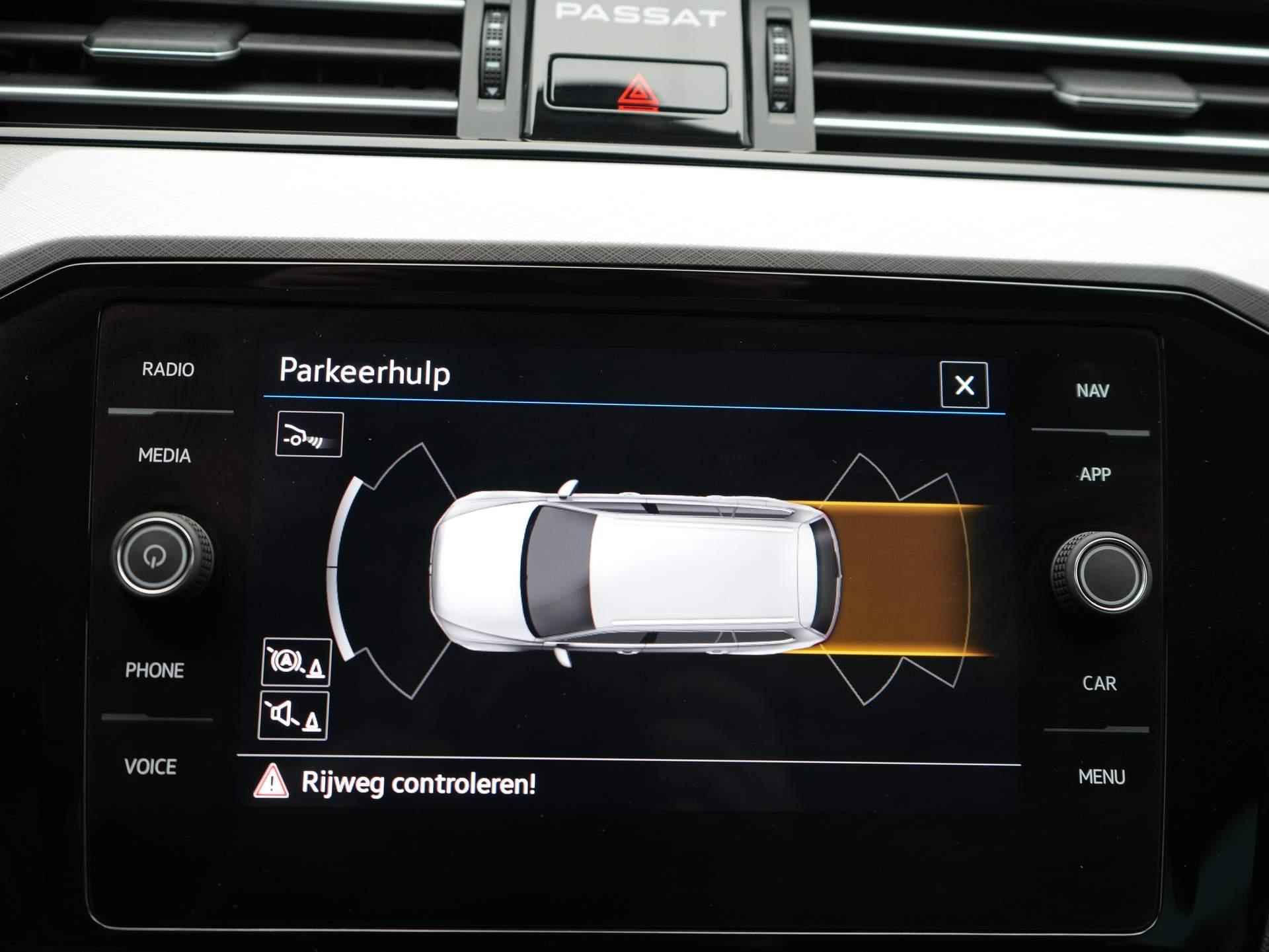 Volkswagen Passat Variant 1.4 TSI PHEV GTE Business Leer-Alcantara / Navigatie / Camera / Automaat - 24/53