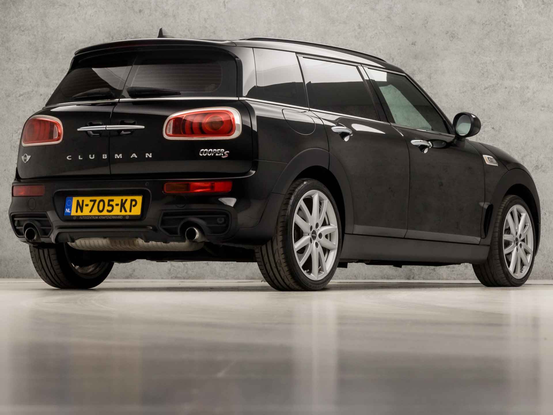 MINI Clubman 2.0 Cooper S Chili Sport 192Pk (PANORAMADAK, GROOT NAVI, STOELVERWARMING, LEDEREN SPORTSTOELEN, JCW SPORTSTUUR, HARMAN/KARDON, GETINT GLAS, LED KOPLAMPEN, CRUISE, NIEUWSTAAT) - 5/40