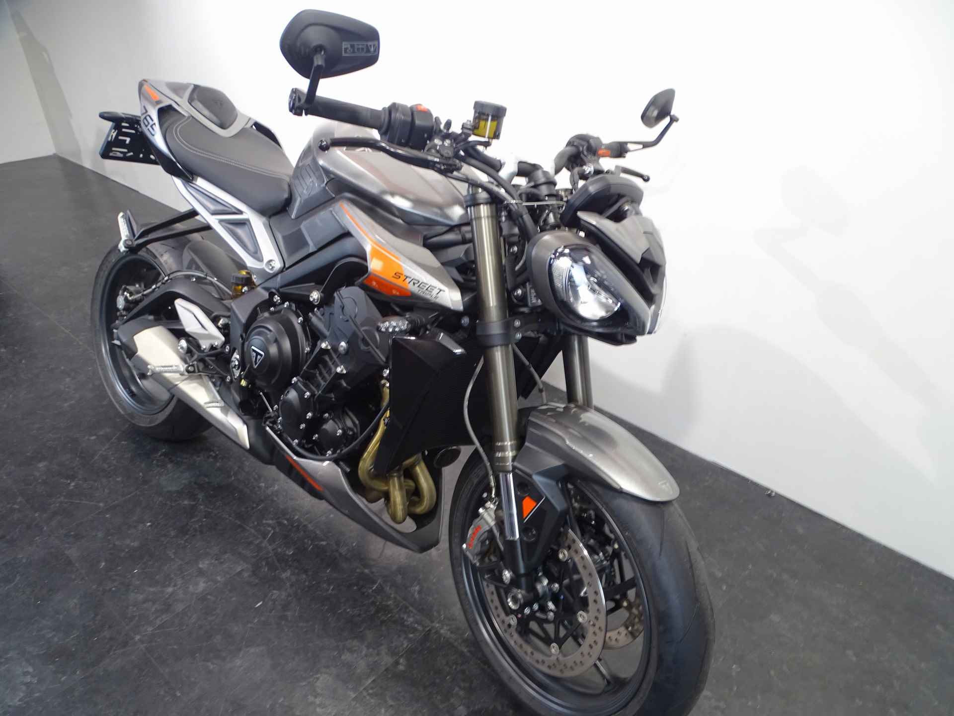 Triumph STREET TRIPLE RS - 2/7