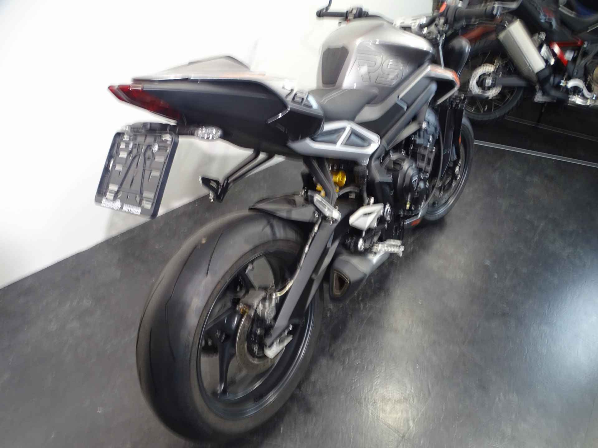 Triumph STREET TRIPLE RS - 3/7