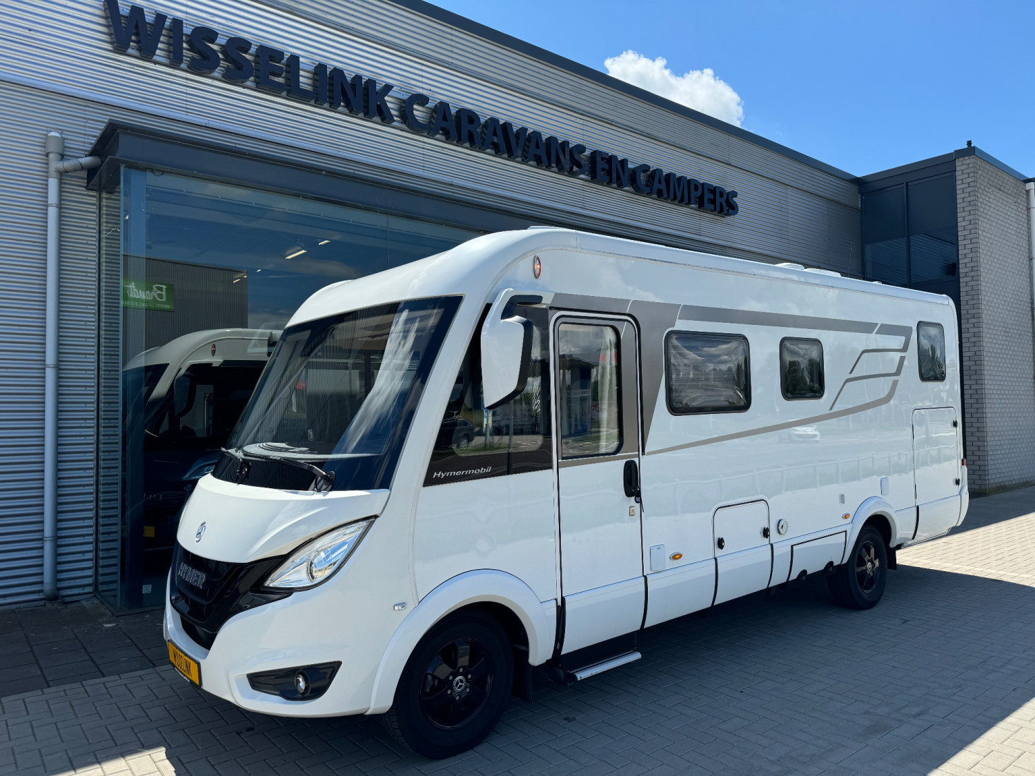 Hymer BMC I 680 White-Line MERCEDES 170PK AUT. LUXE 1E EIG.