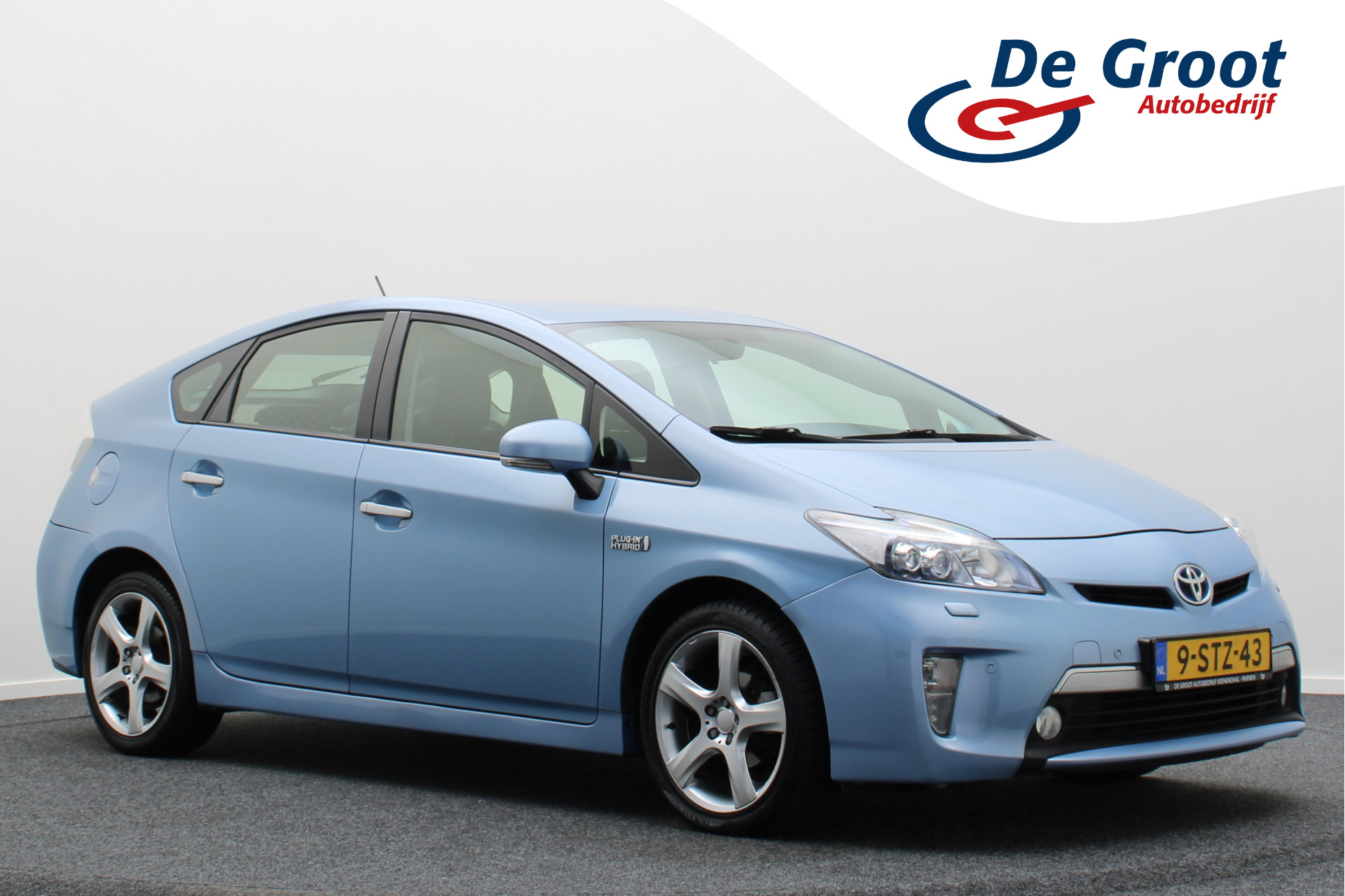 Toyota Prius 1.8 Plug-in Hybrid Aspiration Automaat Keyless, Leer, Camera, Cruise, Navigatie, LED, Stoelverwarming, PDC, 17''