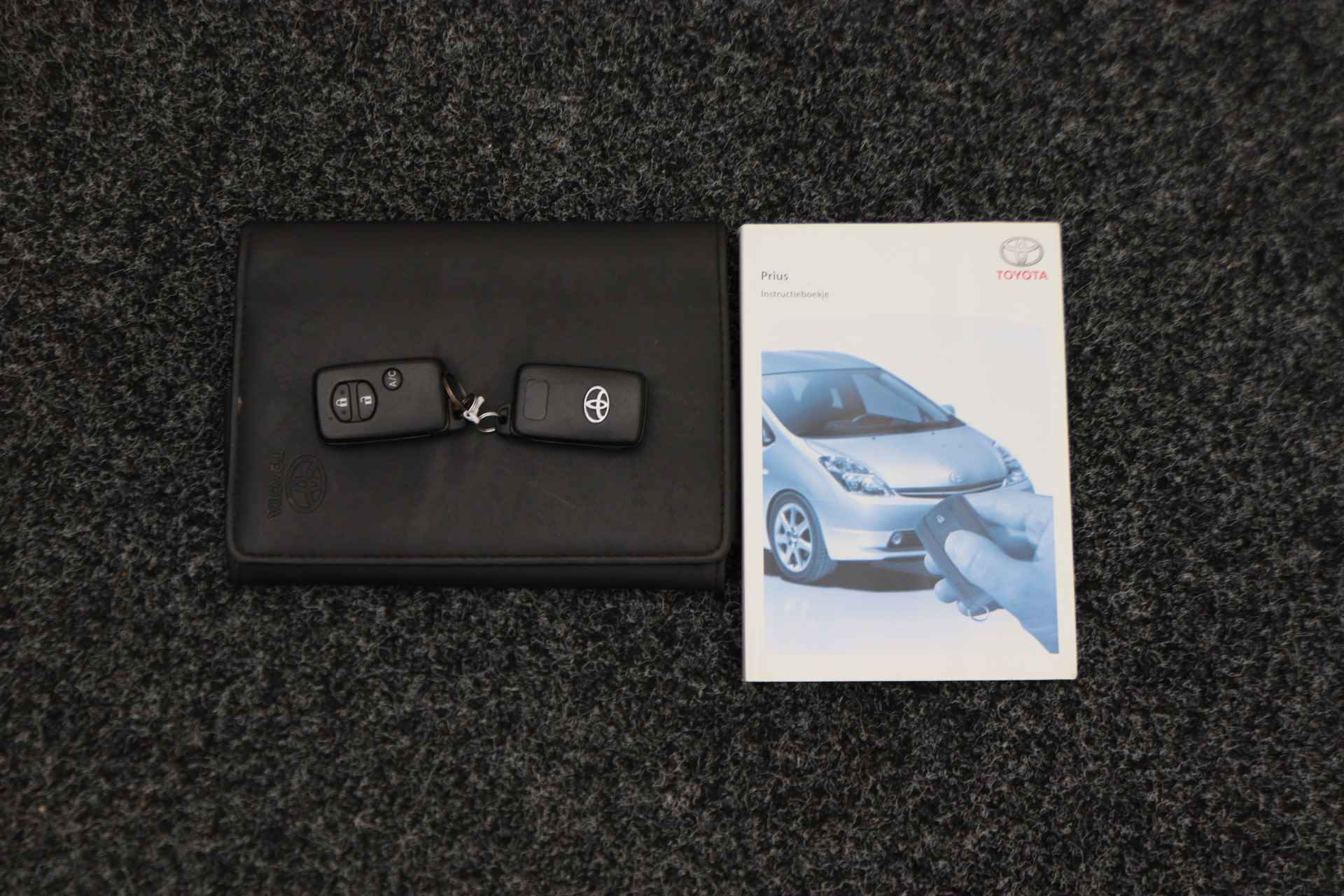 Toyota Prius 1.8 Plug-in Aspiration Automaat Keyless, Leer, Camera, Cruise, Navigatie, LED, Stoelverwarming, PDC, 17'' - 42/42