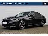 BMW 3-serie 330e High Executive M Sport Automaat / Sportstoelen / Stoelverwarming / LED / Parking Assistant / Head-Up / Live Cockpit Professional / Active Cruise Control