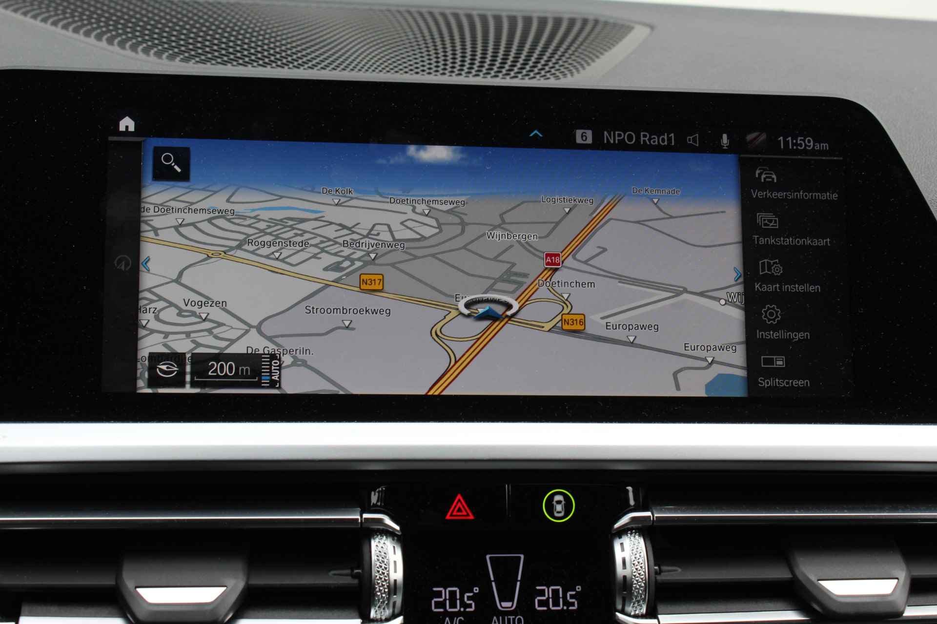 BMW 3-serie 330e High Executive M Sport Automaat / Sportstoelen / Stoelverwarming / LED / Parking Assistant / Head-Up / Live Cockpit Professional / Active Cruise Control - 24/28