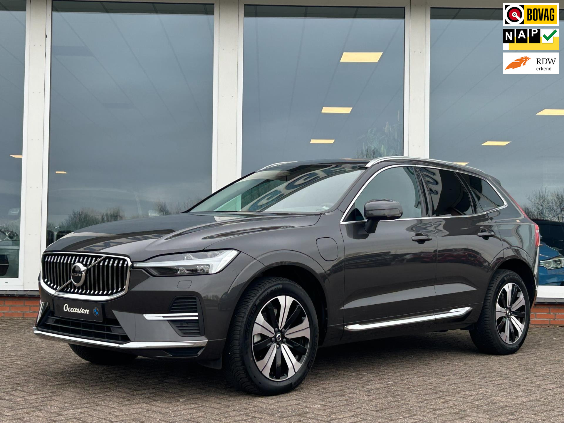 Volvo XC60 2.0 T6 Plug-in hybrid AWD Plus Bright - Leder - Pilot Assist - Long Range - Camera - 19 inch.