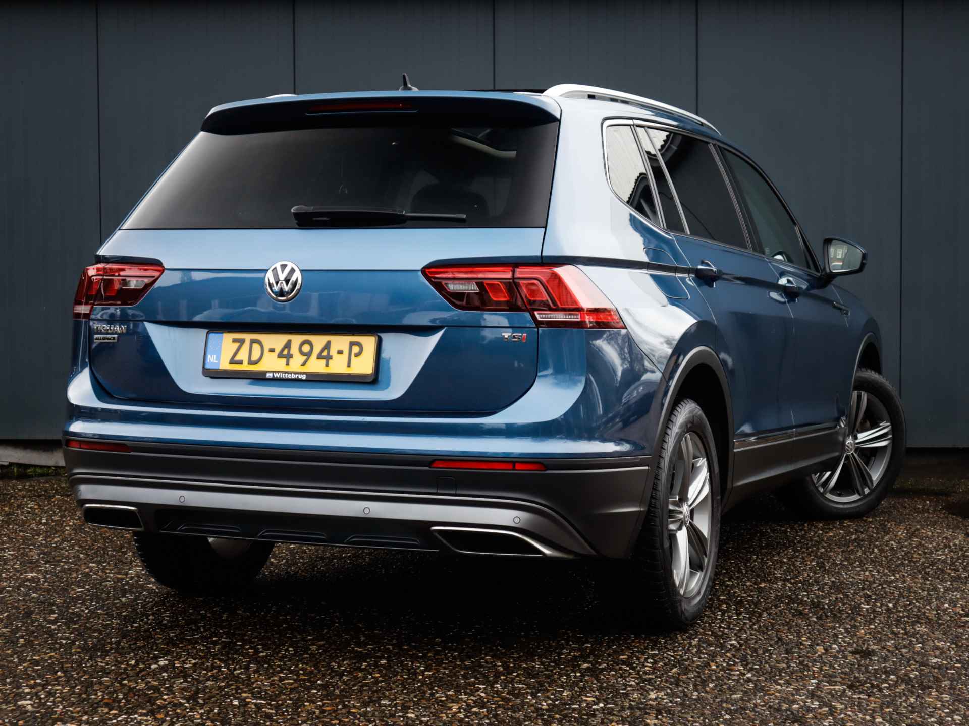 Volkswagen Tiguan Allspace 1.5 TSI Comfortline Business (150 PK) 1e-Eig, V.W.-Dealer-Onderh, 12-Mnd-BOVAG, NL-Auto, Trekhaak, Panorama-Schuifkanteldak,  7-Pers, Alarm-KLasse-3, Massage-Stoelen, Adaptive-Cruisecontrol, Keyless-Entry/Start, Elek.-Klep, Parkeersensoren-V+A, Stoelverwarming, DAB, Licht-Zicht-Pakket, Lm-Velgen-17Inch, Privacy-Glas - 4/52