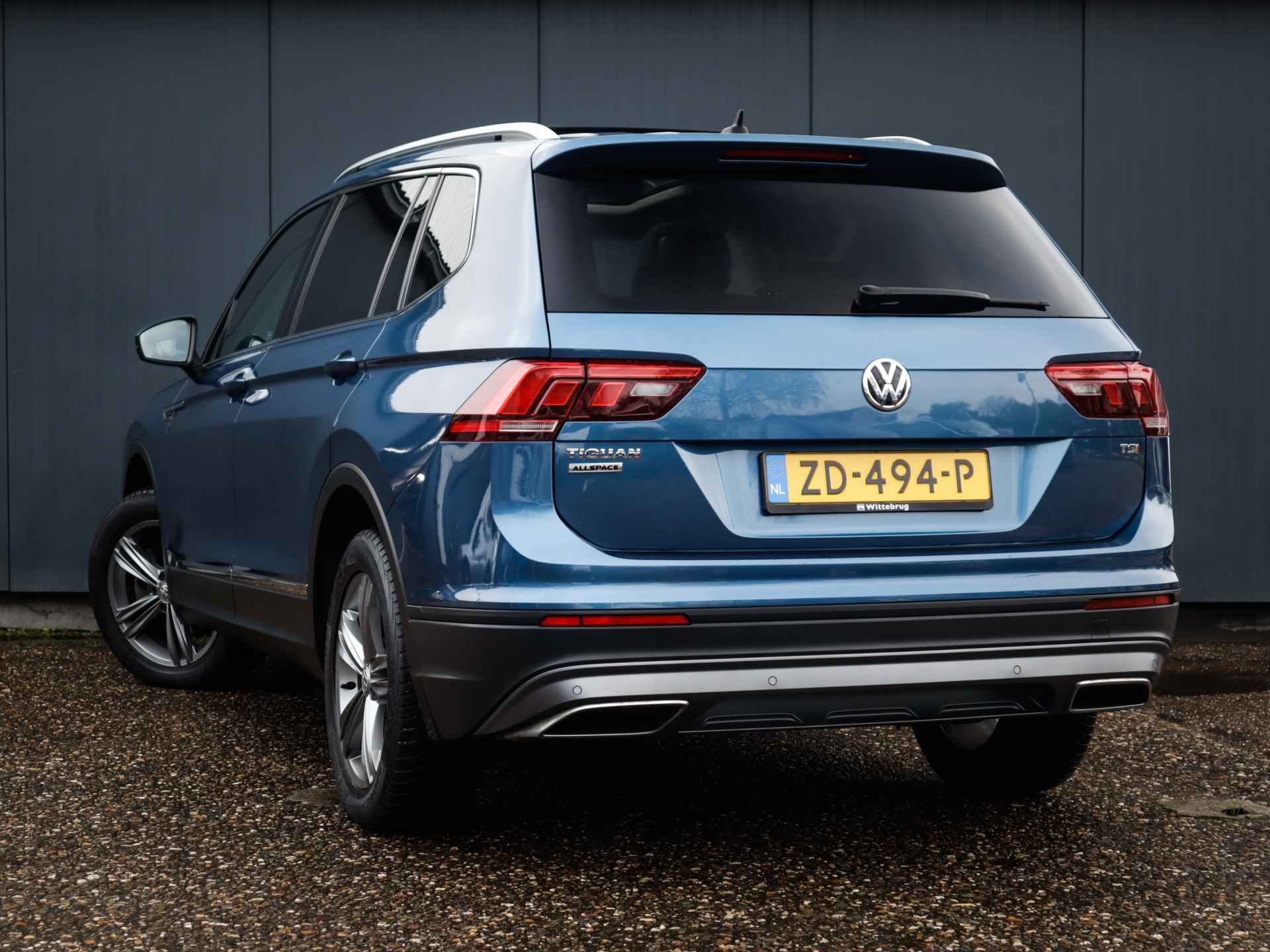 Volkswagen Tiguan Allspace 1.5 TSI Comfortline Business (150 PK) 1e-Eig, V.W.-Dealer-Onderh, 12-Mnd-BOVAG, NL-Auto, Trekhaak, Panorama-Schuifkanteldak,  7-Pers, Alarm-KLasse-3, Massage-Stoelen, Adaptive-Cruisecontrol, Keyless-Entry/Start, Elek.-Klep, Parkeersensoren-V+A, Stoelverwarming, DAB, Licht-Zicht-Pakket, Lm-Velgen-17Inch, Privacy-Glas - 20/52