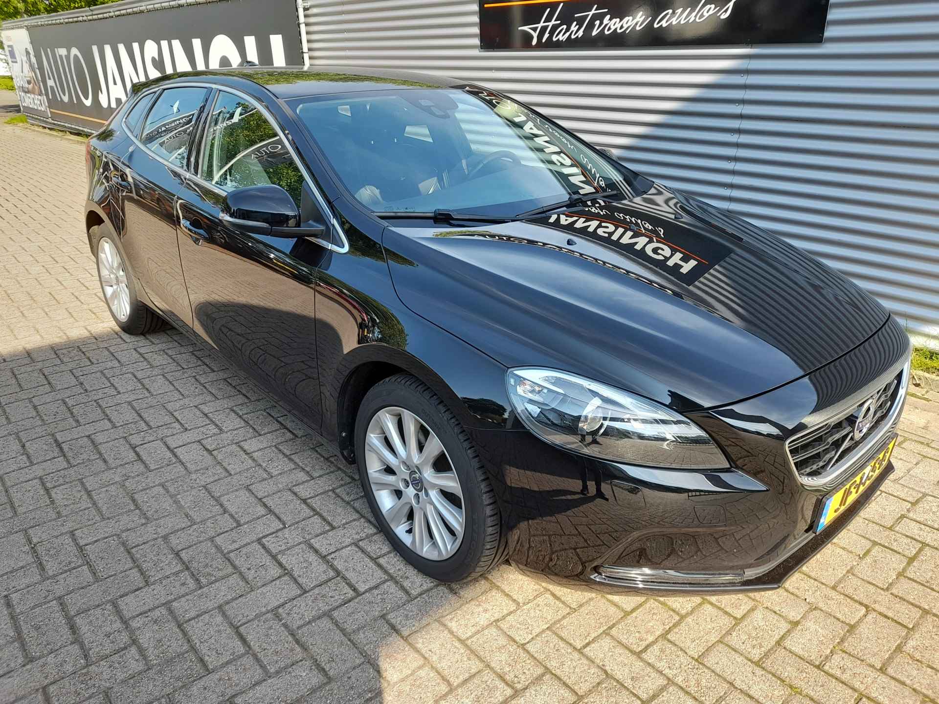 Volvo V40 2.0!! T3 Nordic+ | Clima | Cruise | LM Velgen | Navigatie | Trekhaak | RIJKLAARPRIJS INCL 12 MAANDEN GARANTIE EN BEURT - 5/14