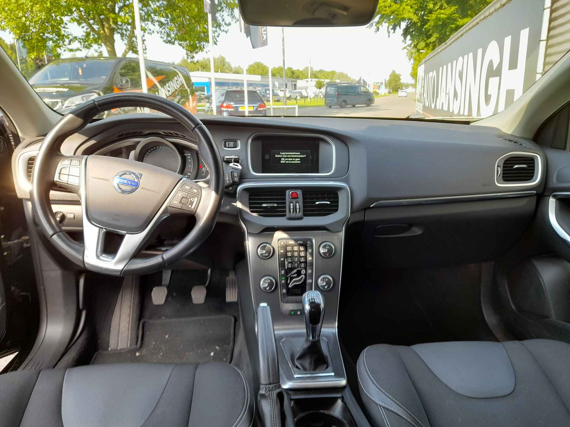 Volvo V40 2.0!! T3 Nordic+ | Clima | Cruise | LM Velgen | Navigatie | Trekhaak | RIJKLAARPRIJS INCL 12 MAANDEN GARANTIE EN BEURT - 12/14