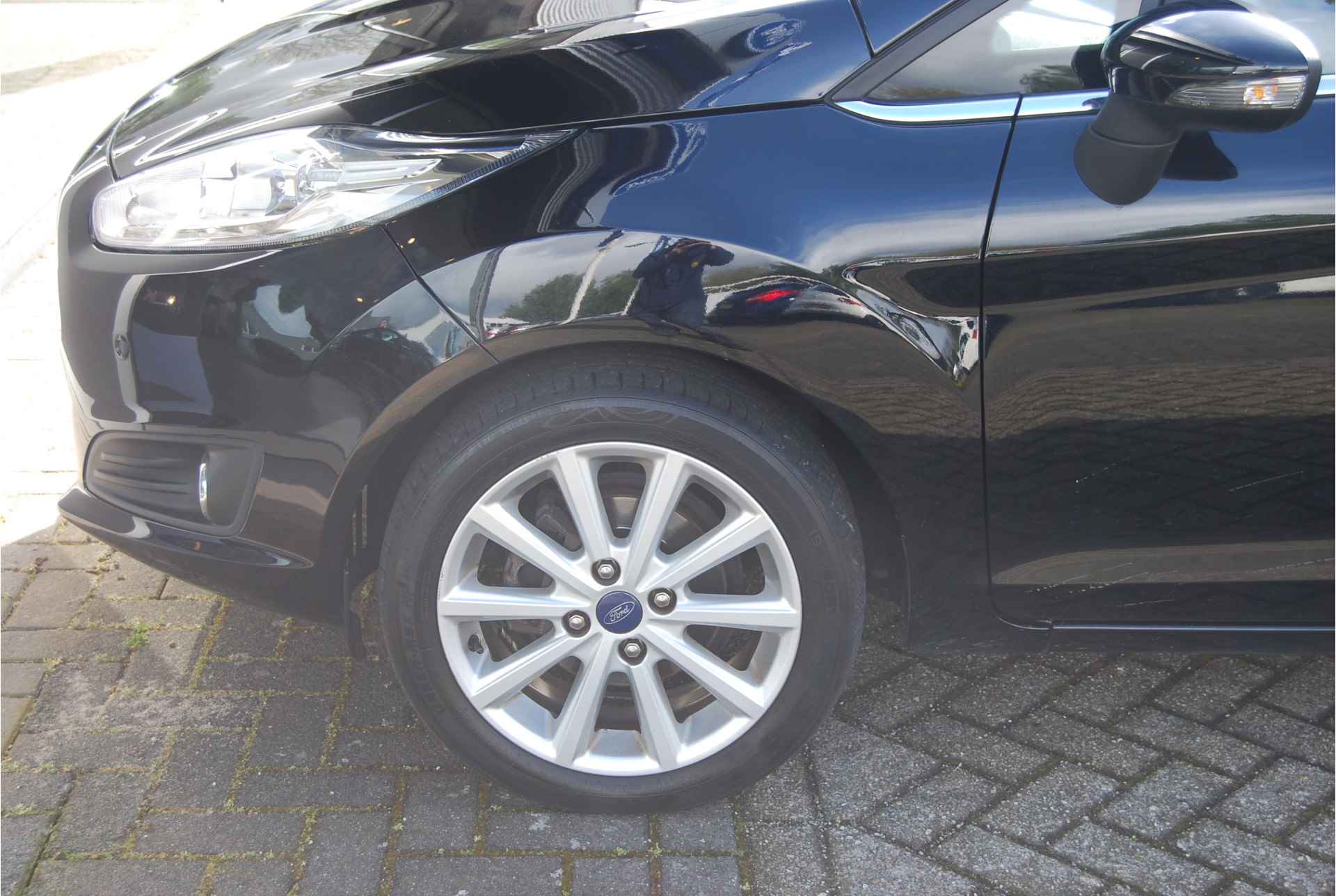 Ford Fiesta 1.0 EcoBoost Titanium NL-AUTO | TREKHAAK | CLIMATE | CRUISE | NAVIGATIE - 10/44