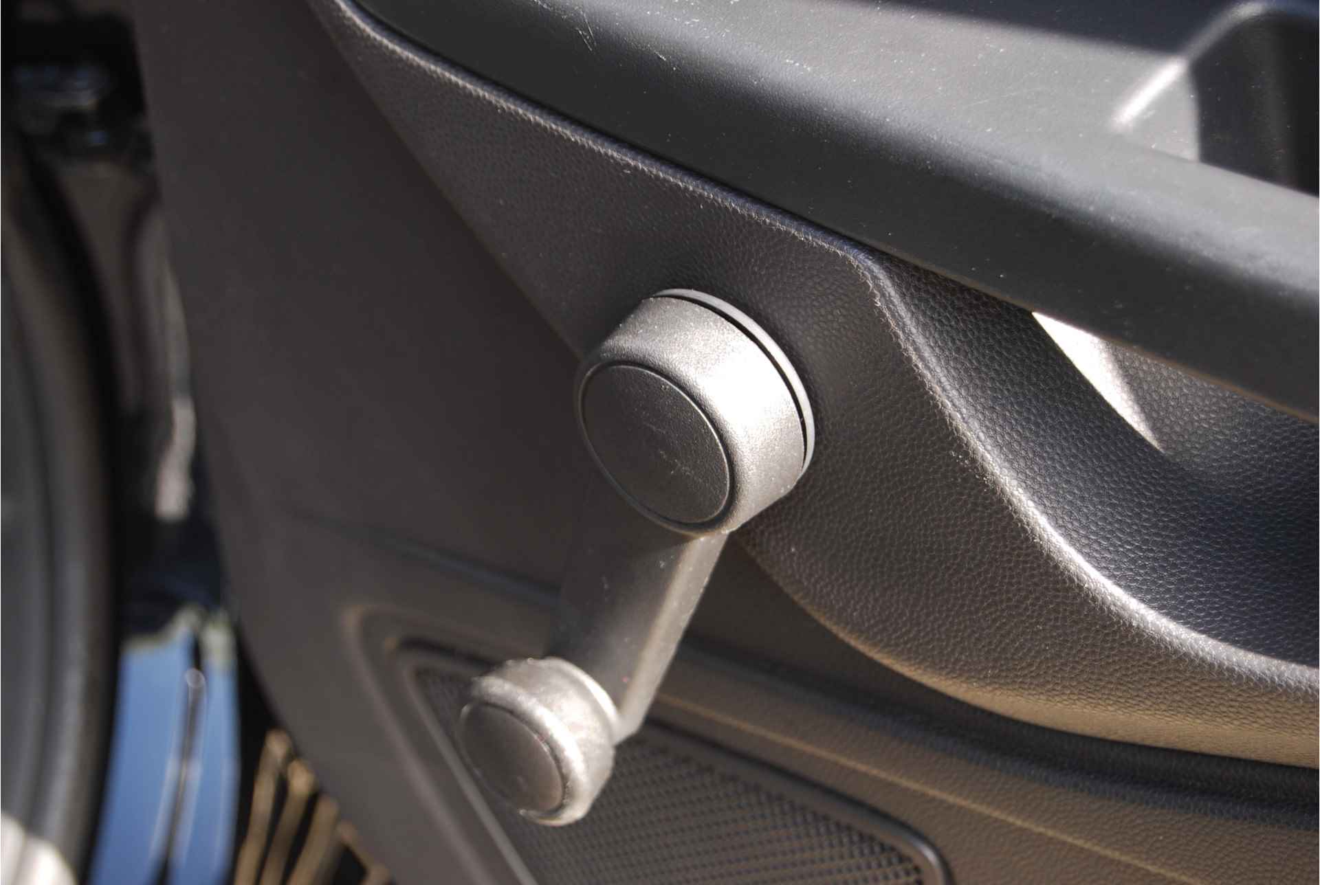 Ford Fiesta 1.0 EcoBoost Titanium NL-AUTO | TREKHAAK | CLIMATE | CRUISE | NAVIGATIE - 36/44