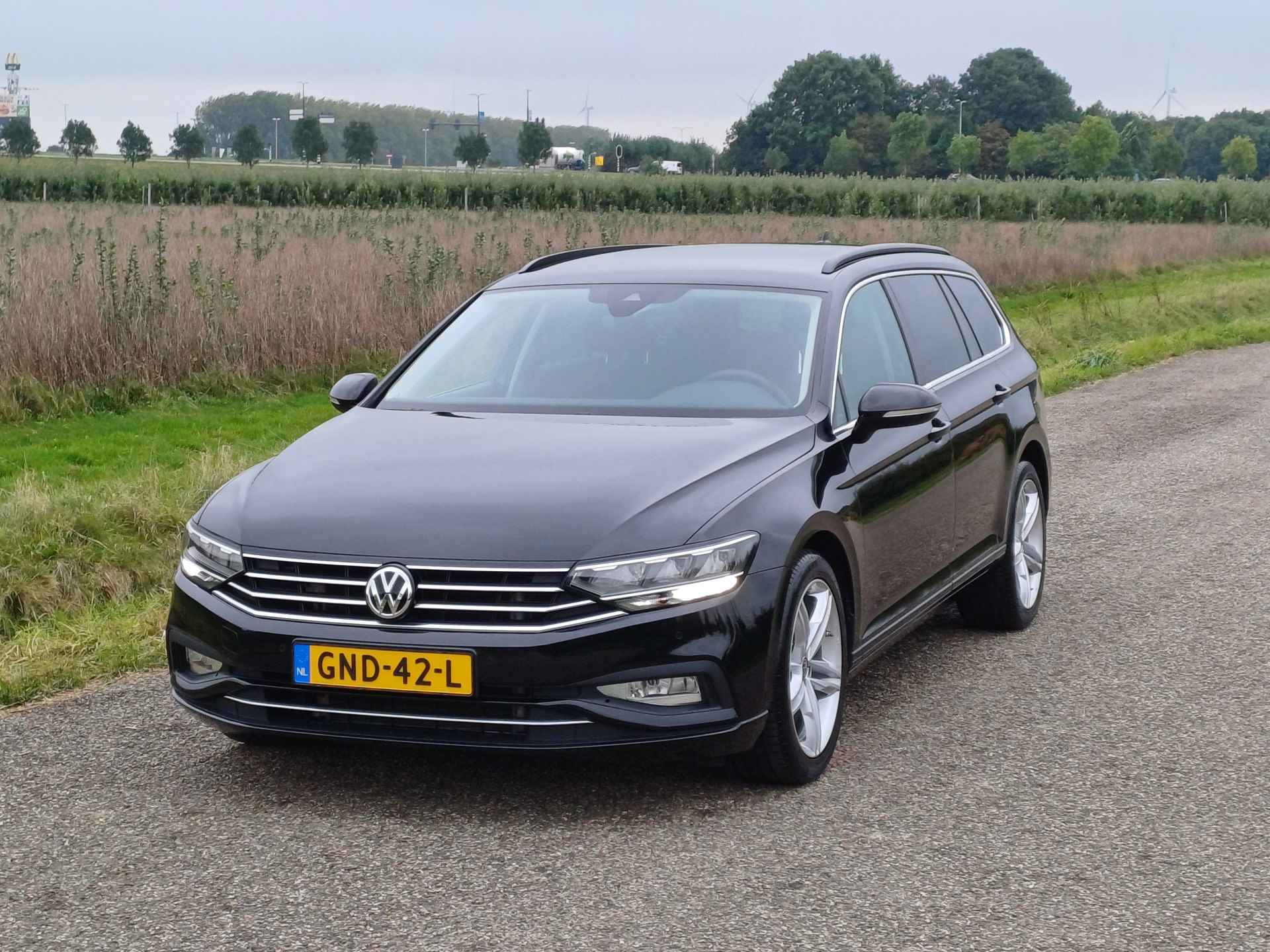 Volkswagen Passat Variant 1.5 TSI Comfort Business | Navi | Cruise | Led | Trekhaak | Carplay | R-stuur - 4/53