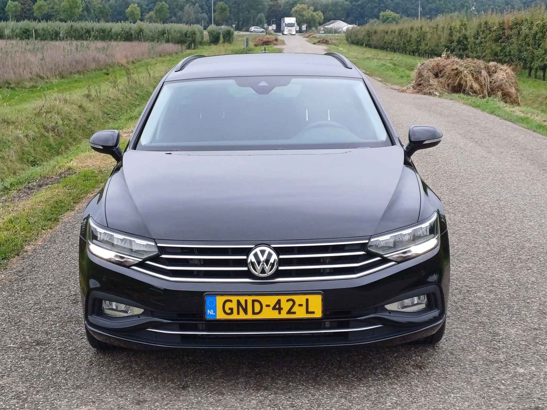 Volkswagen Passat Variant 1.5 TSI Comfort Business | Navi | Cruise | Led | Trekhaak | Carplay | R-stuur - 5/53